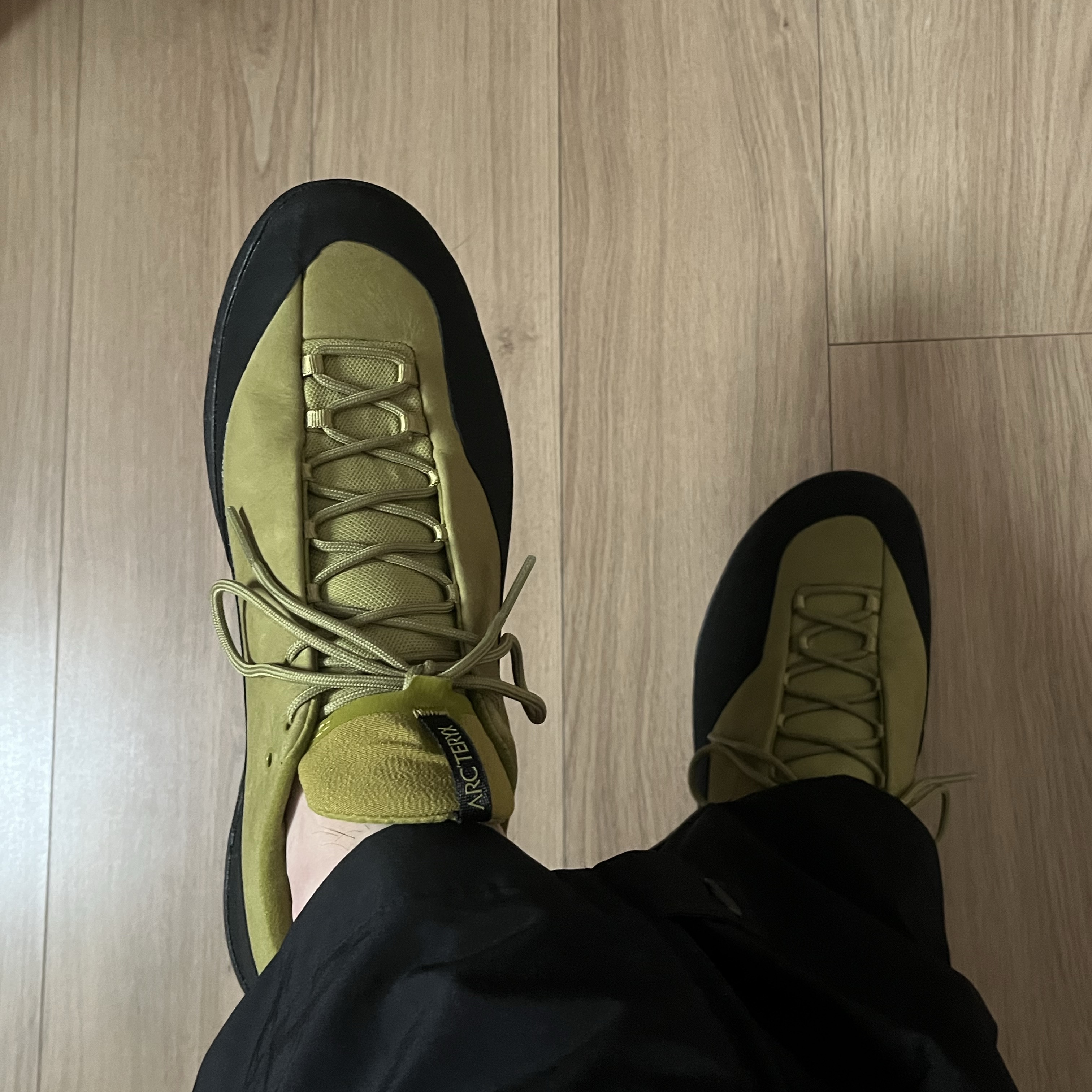 Arc'teryx Konseal Olive Moss Black 착용 스타일 - 3