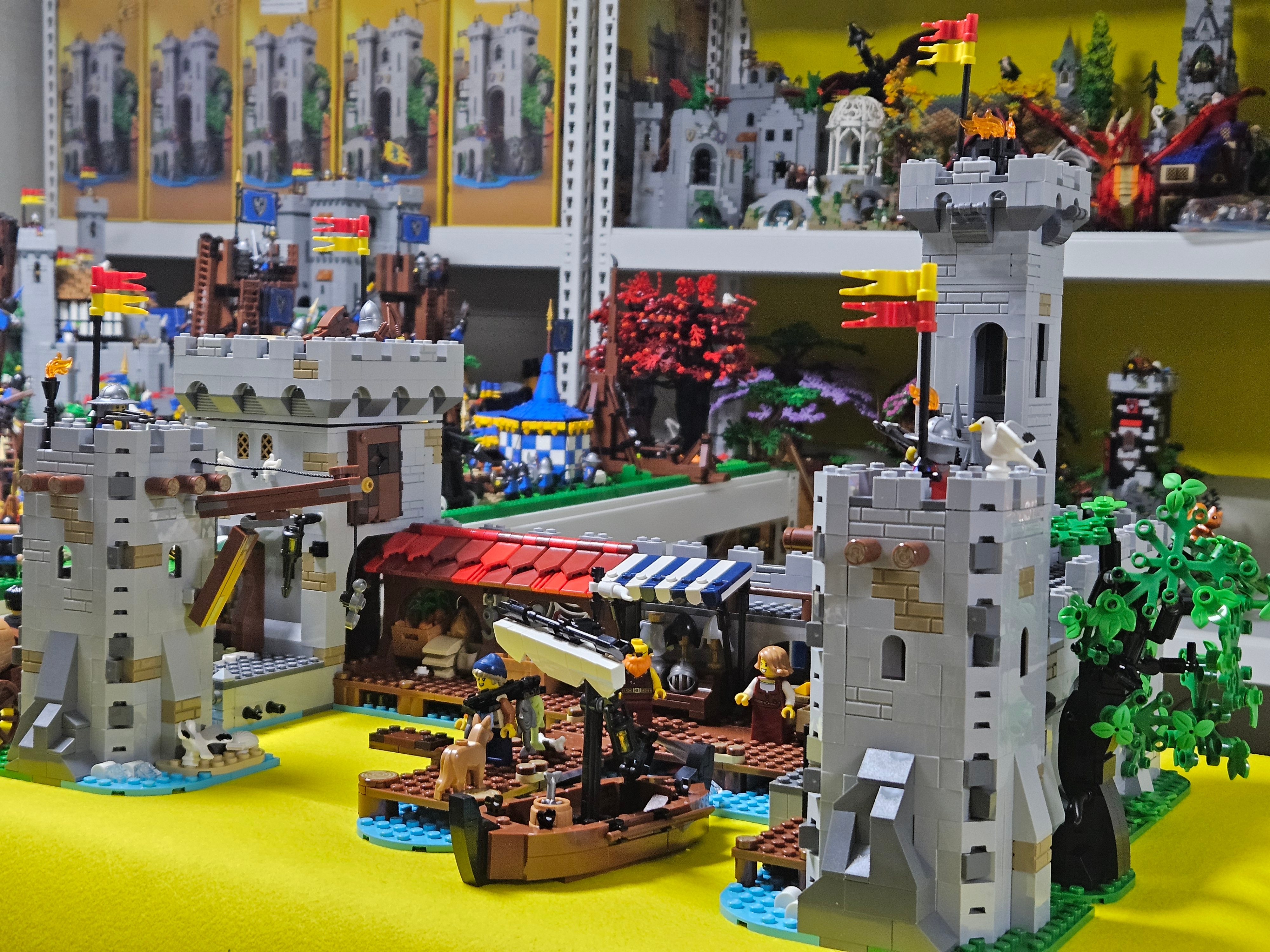 Lego Bricklink Medieval Seaside Market, Lego Lion Knights' Castle 착용 스타일 - 1