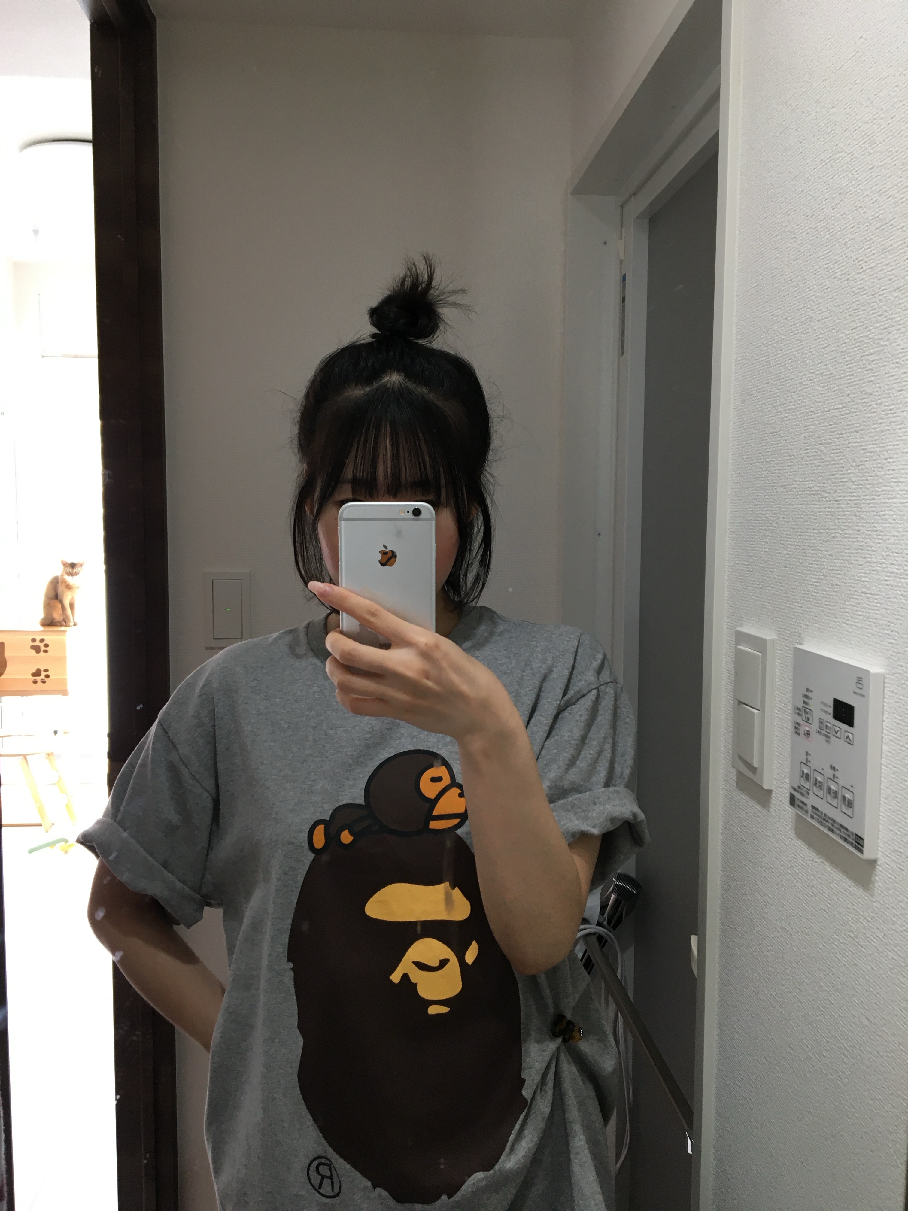 BAPE Milo On Big Ape T-Shirt Gray 착용 스타일