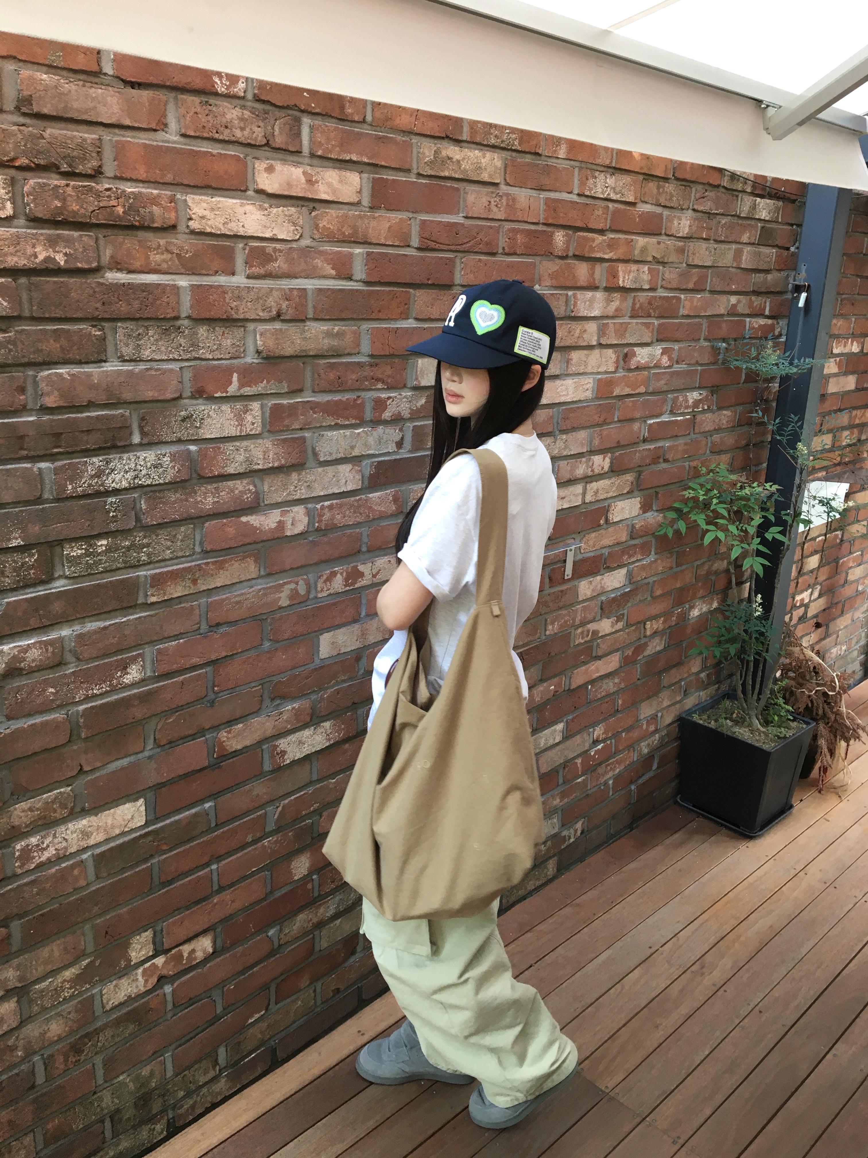 COYSEIO Coy Bumble Sneakers Grey 착용 스타일 - 2