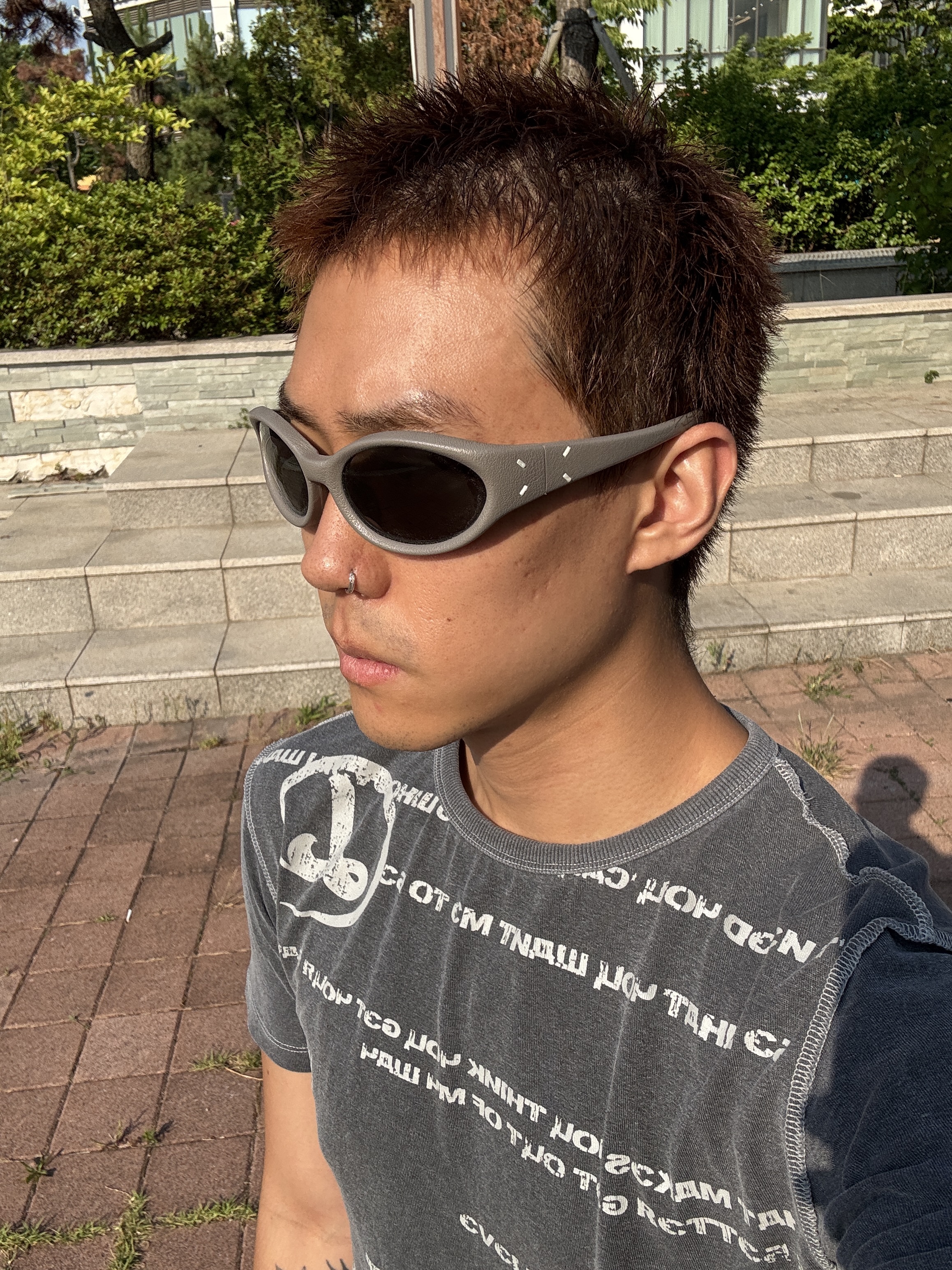 Thisisneverthat x Daniel Johnston Leather Belt Brown, Gentle Monster x Maison Margiela MM104 Leather Khaki Black 착용 스타일 - 3