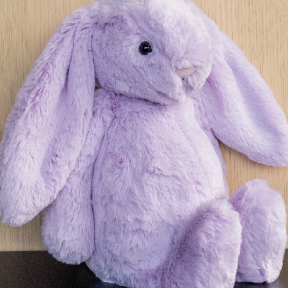 Jellycat Bashful Hippo Dusky Lilac 착용 스타일