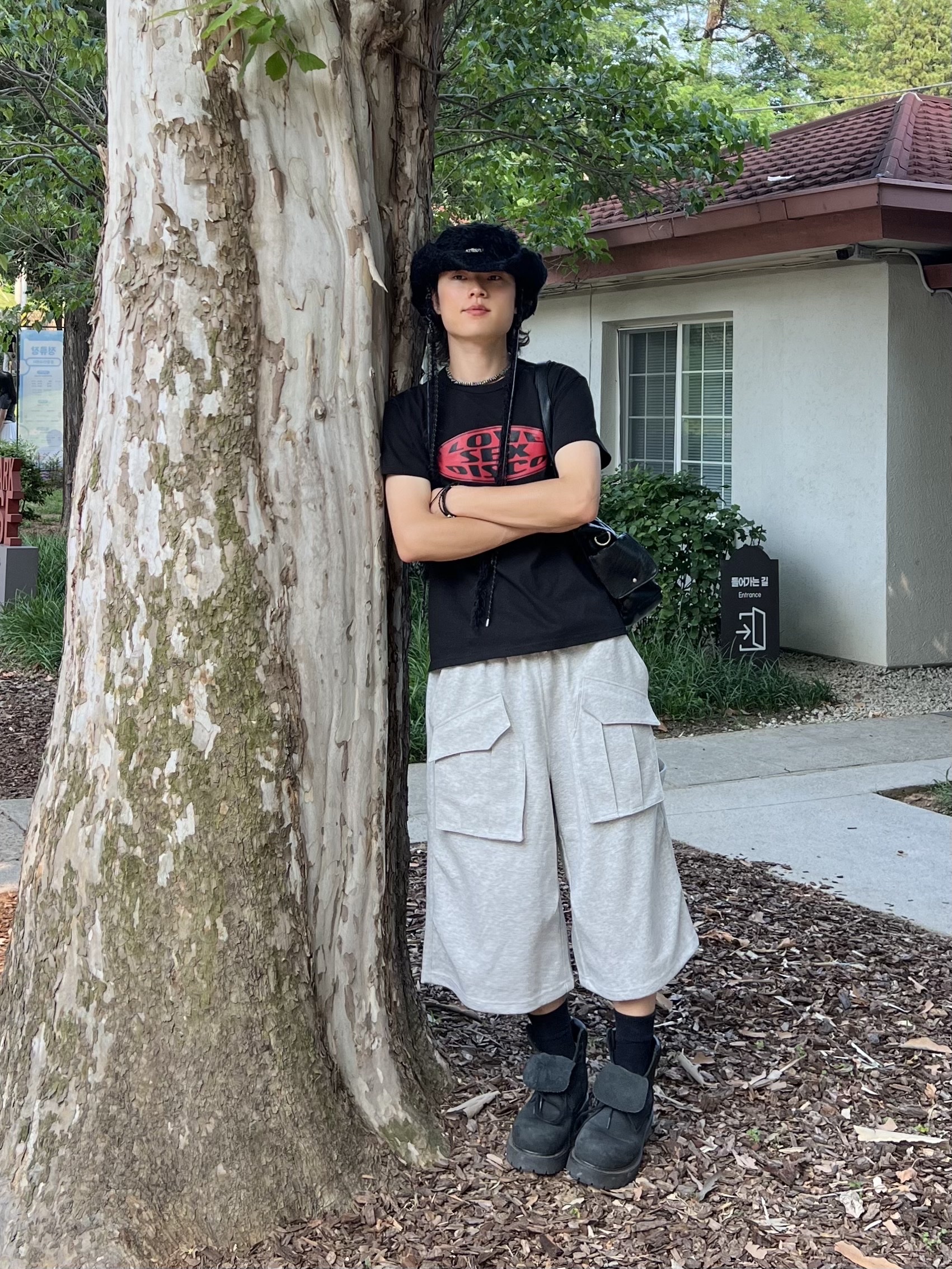 [KREAM 단독] Flavorism Bermuda Cargo Sweat Pants Melange 착용 스타일 - 6
