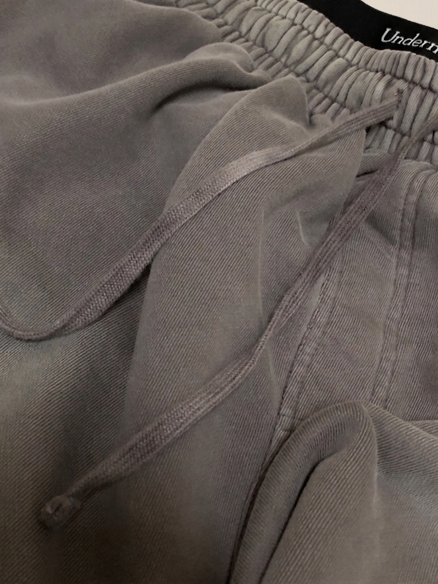 Undermycar MU.127 Classic Logo Brush Washed Sweat Shorts Mocha 착용 스타일 - 2