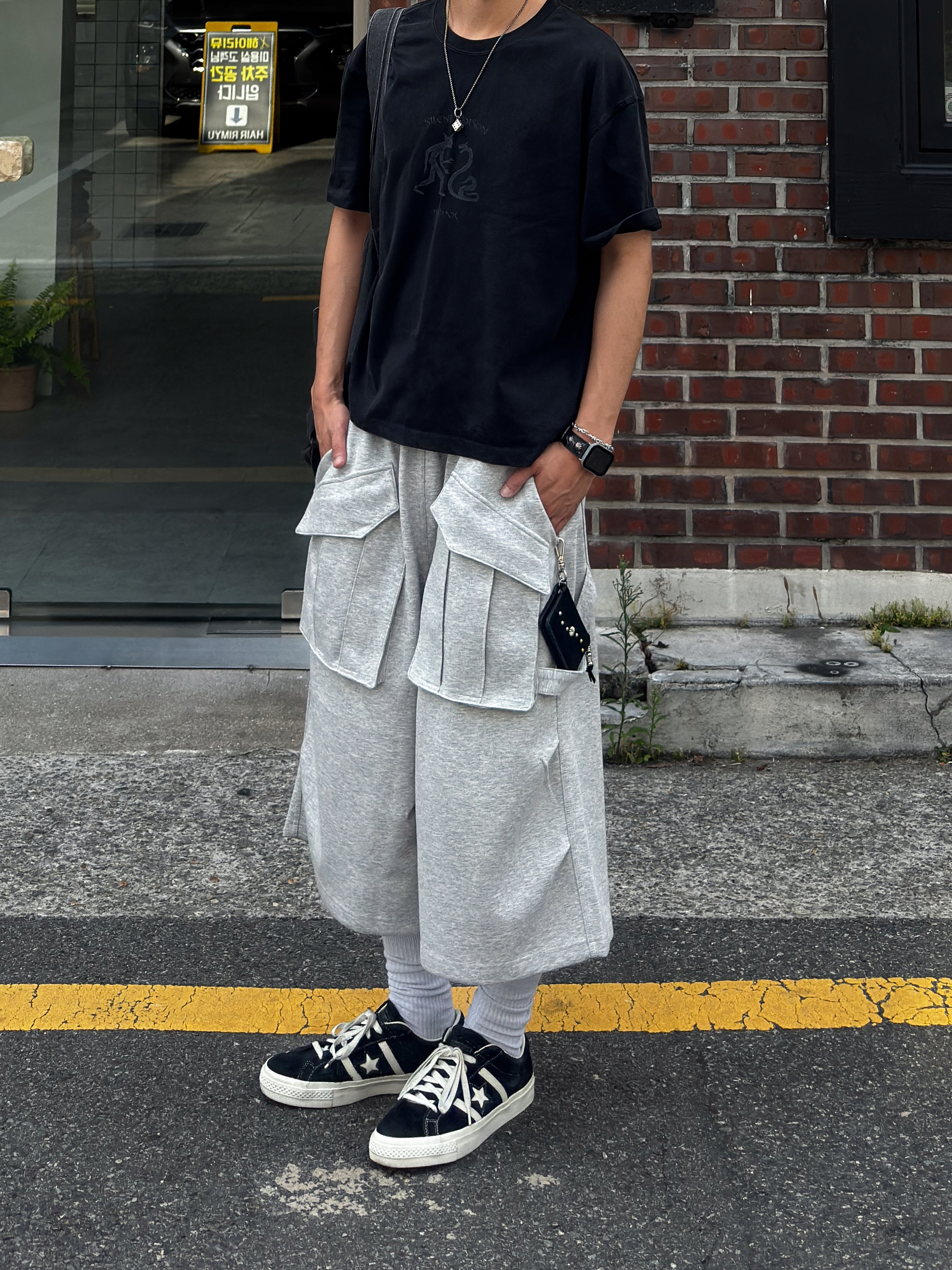 [KREAM 단독] Flavorism Bermuda Cargo Sweat Pants Melange, [프리오더] Polyteru 925 Silver Pendant Dice 착용 스타일 - 5