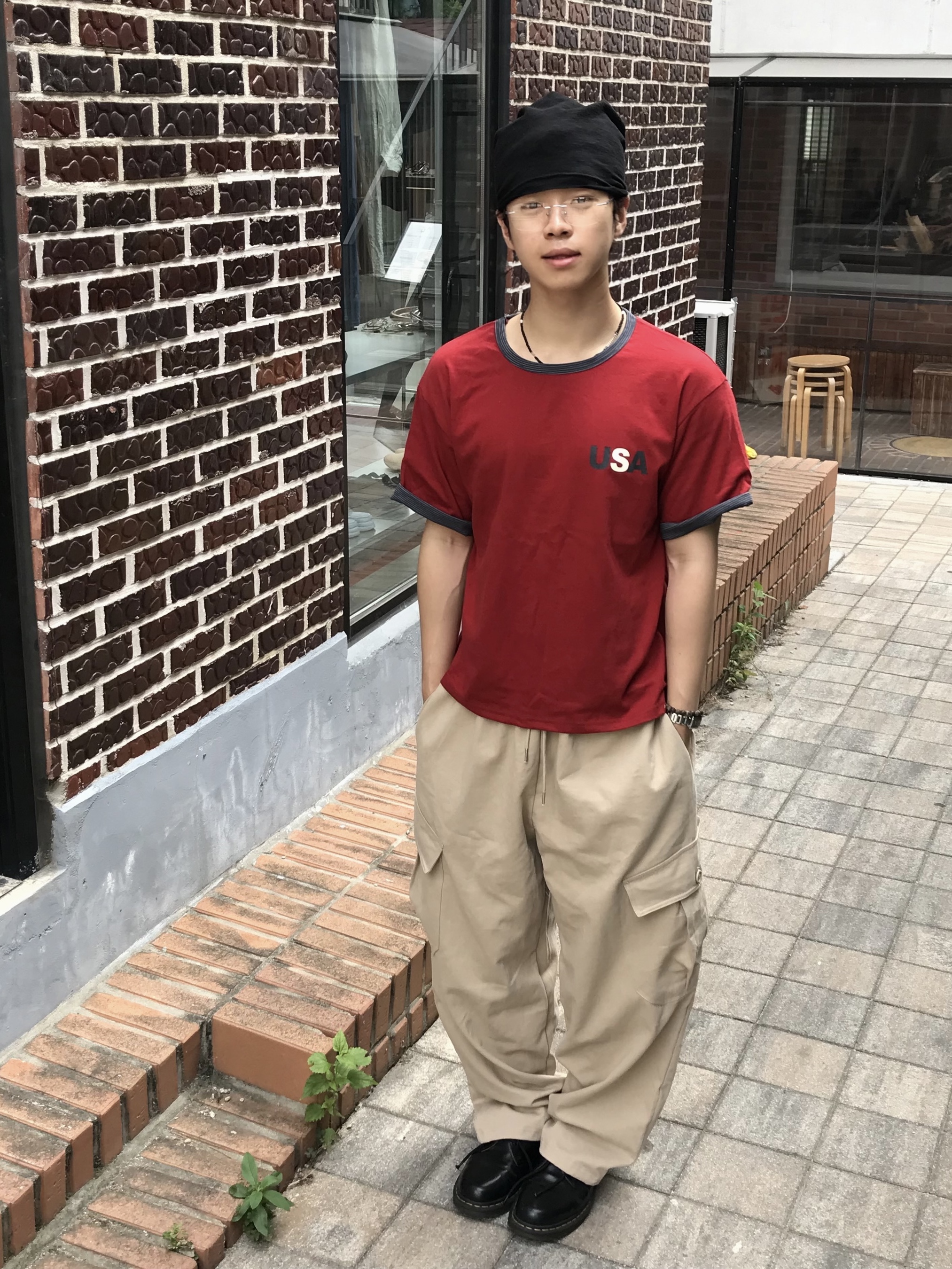 [KREAM 단독] Hangle Blue Light Silver Titan Square Rimless, Dr. Martens 1461 Nappa Black 착용 스타일 - 2