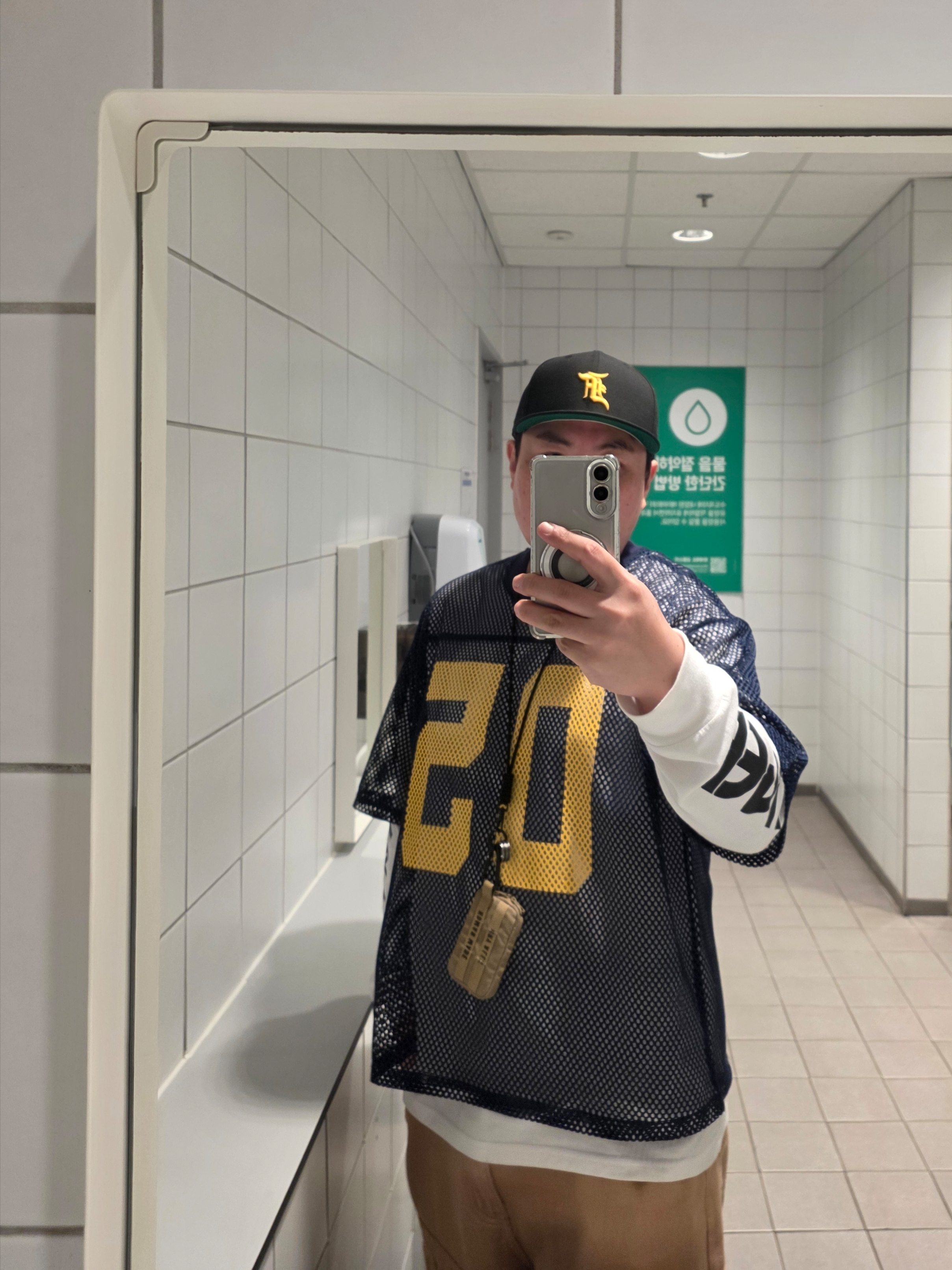 Asics Gel-Venture 6 SPS Smoke Grey Birch, Essentials x New Era Classic Collection 59FIFTY Fitted Cap Pittsburgh Pirates 착용 스타일 - 4