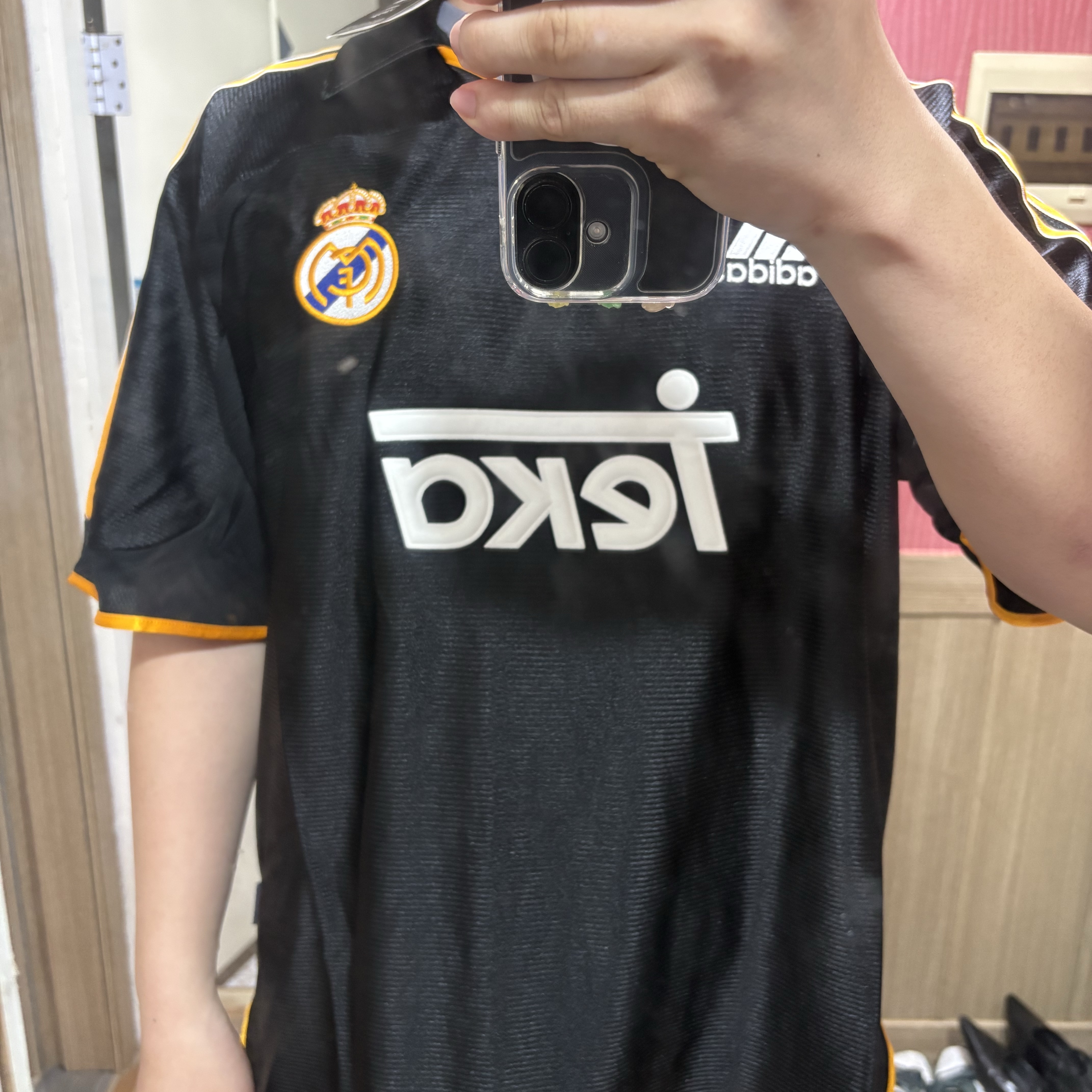 Adidas Real Madrid 99/00 Away Jersey Black - KR Sizing (Non Marking Ver.) 착용 스타일 - 1