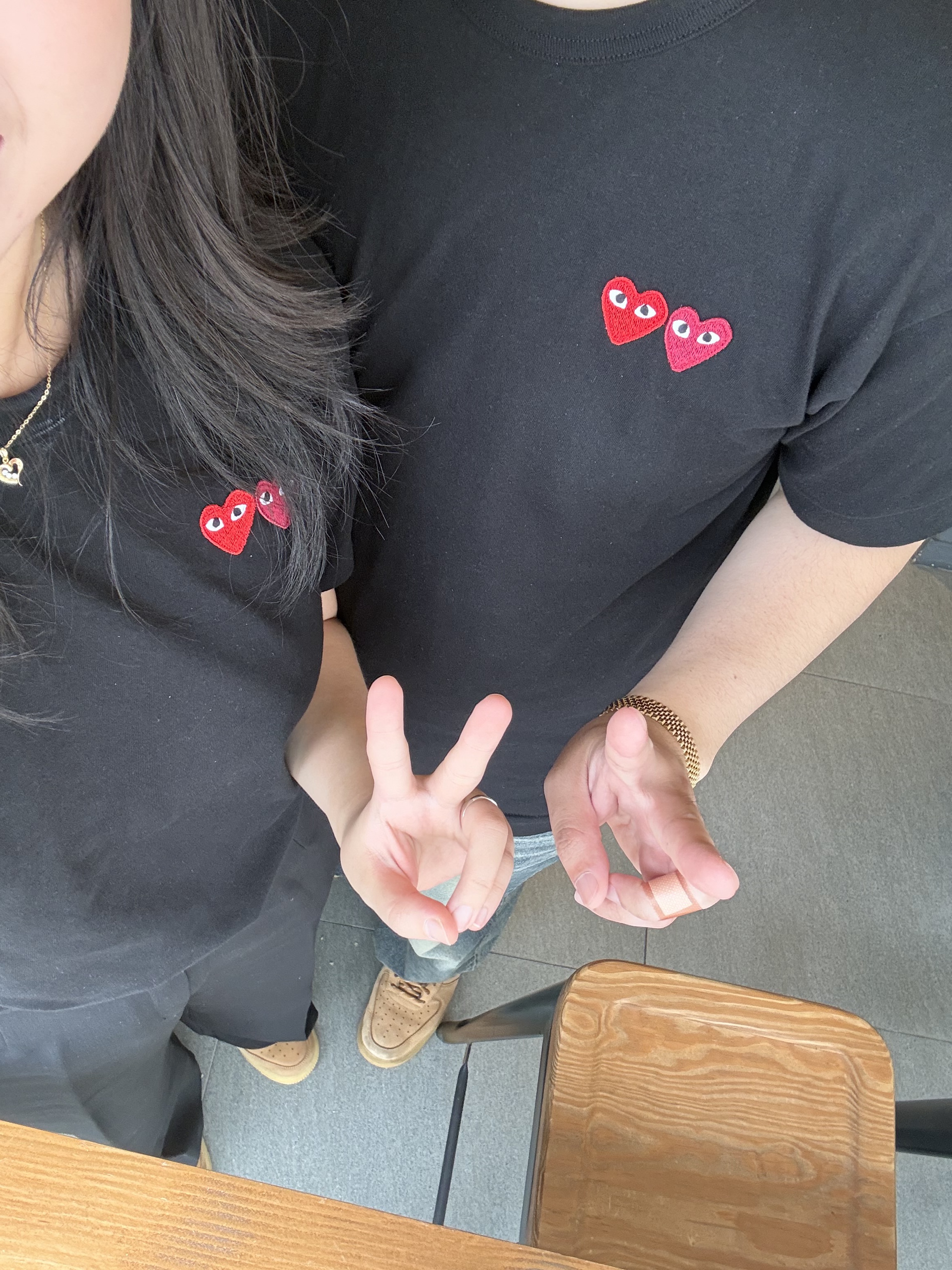 Play Comme des Garcons Double Heart T-Shirt Black 착용 스타일