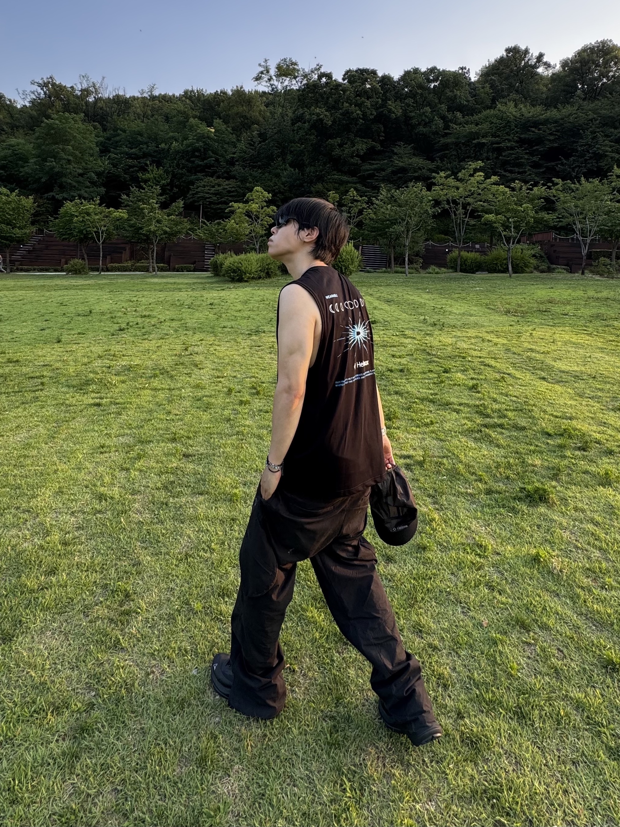 Roa Hiking Sella Black, Oakley Plantaris Matte Black Frame Prizm Grey Lenses Regular Universal Fit 착용 스타일 - 2