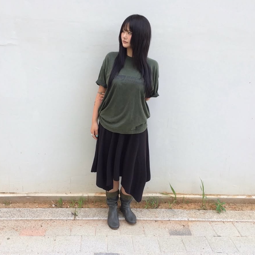 SPORT CHAMBER Washed Flash T-Shirt Deep Green 착용 스타일 - 1