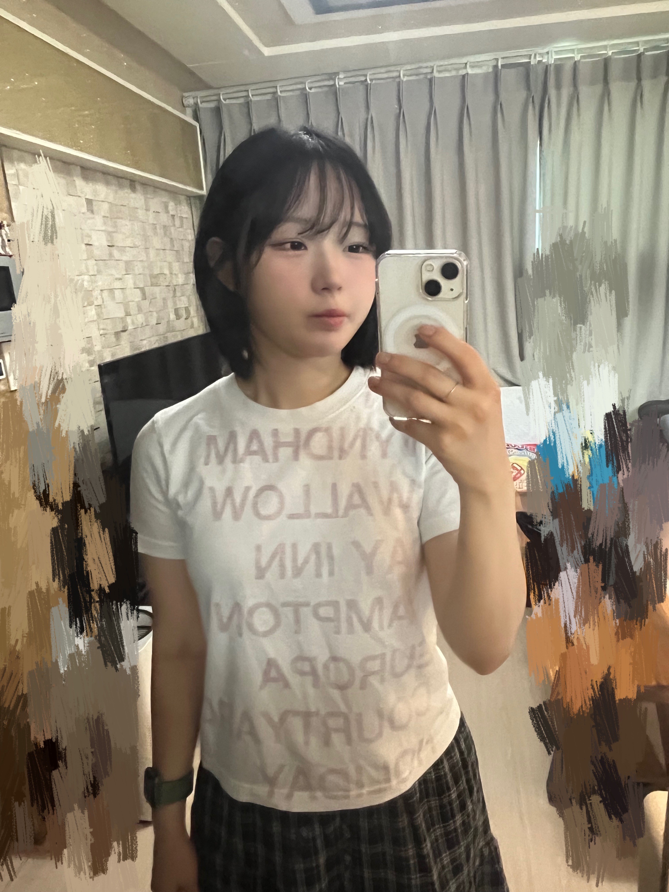 [KREAM 단독] Safarispot Women 1/2 Highway Inn T-Shirt White Red 착용 스타일 - 2