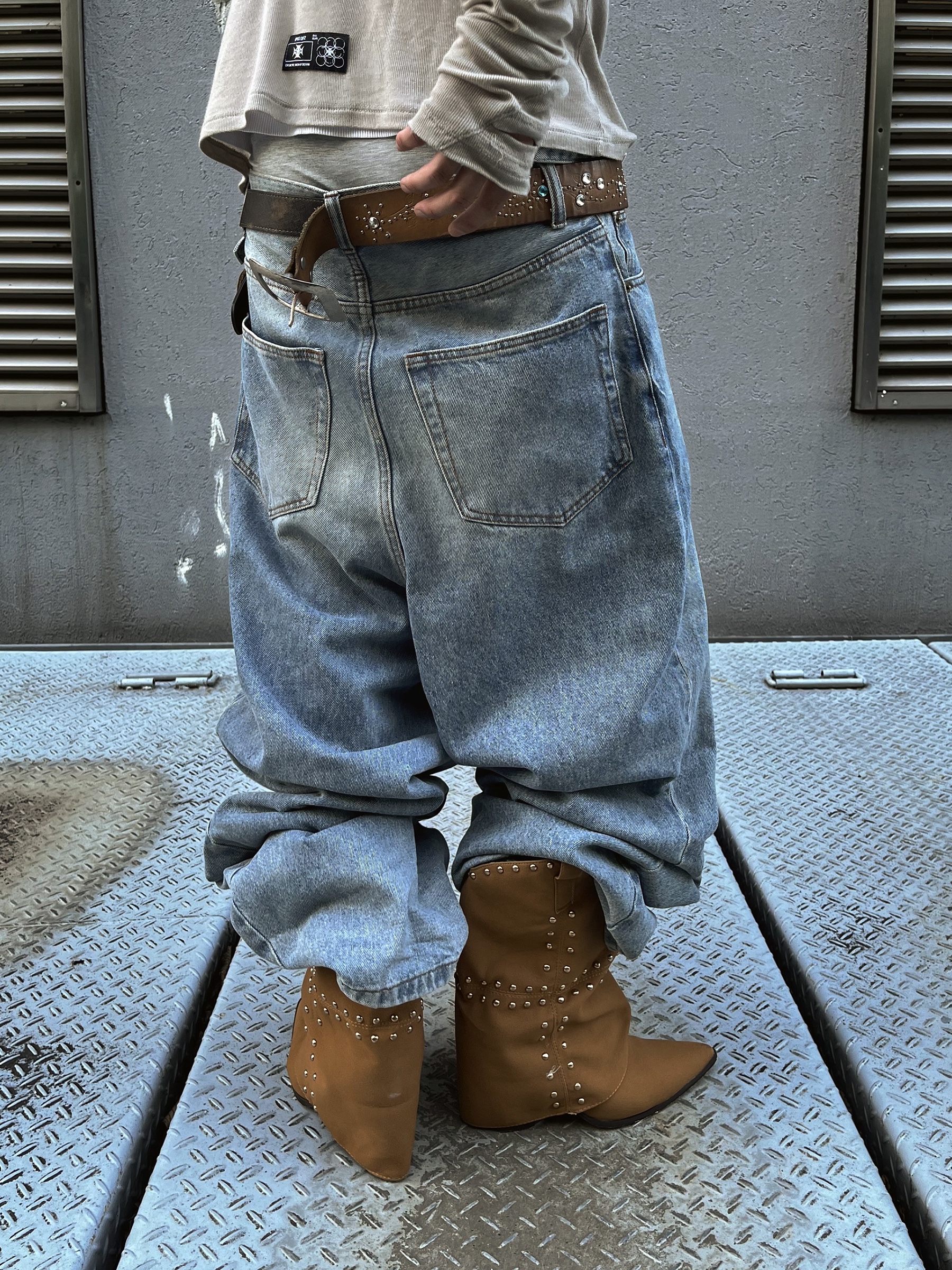 NOD Wide Baggy Denim pants Mid blue 착용 스타일 - 4