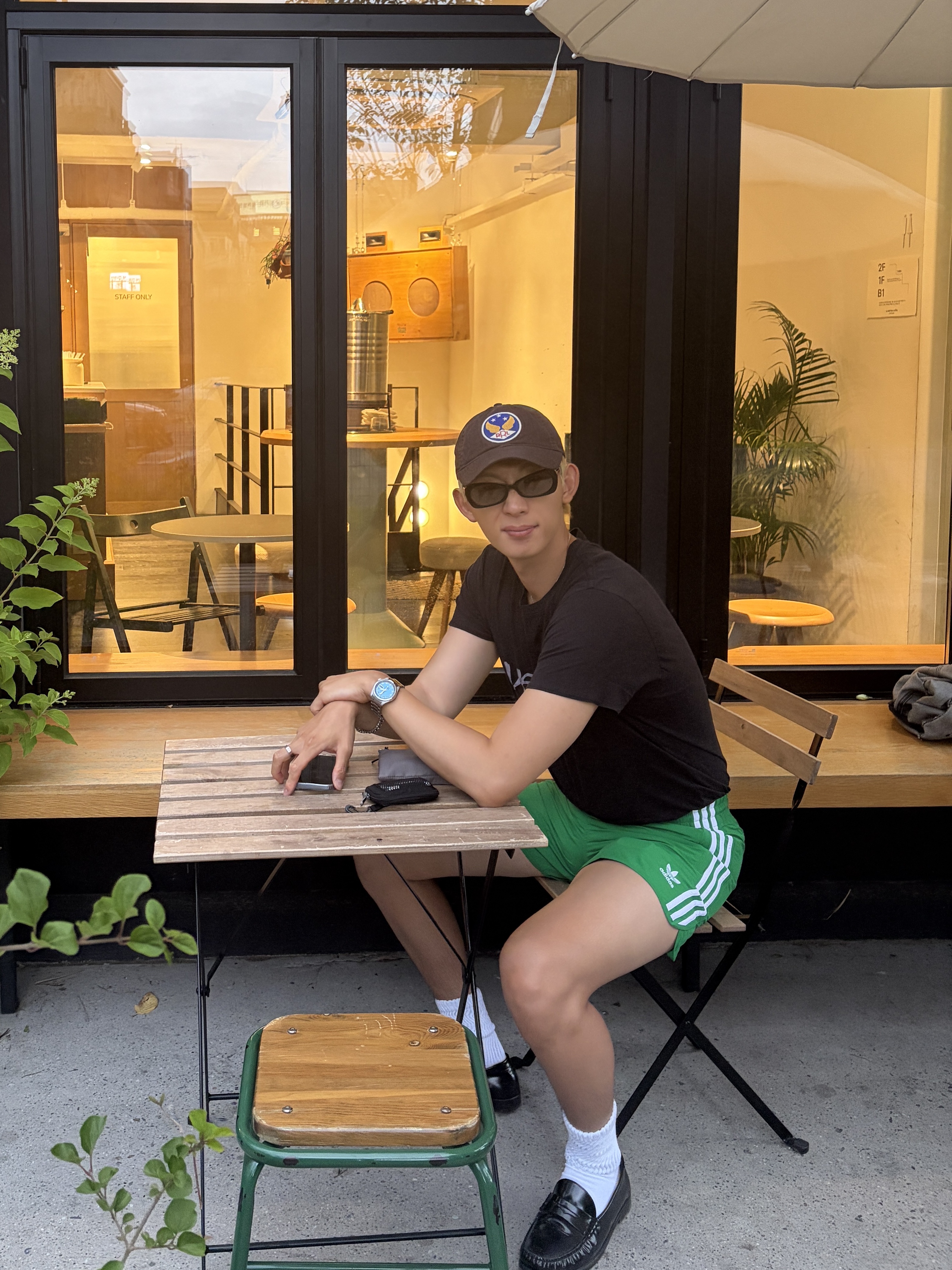 Double RL Garment Dyeing Twill Ball Cap Black, Adidas Adicolor Classic Sprinter Shorts Green - KR Sizing 착용 스타일