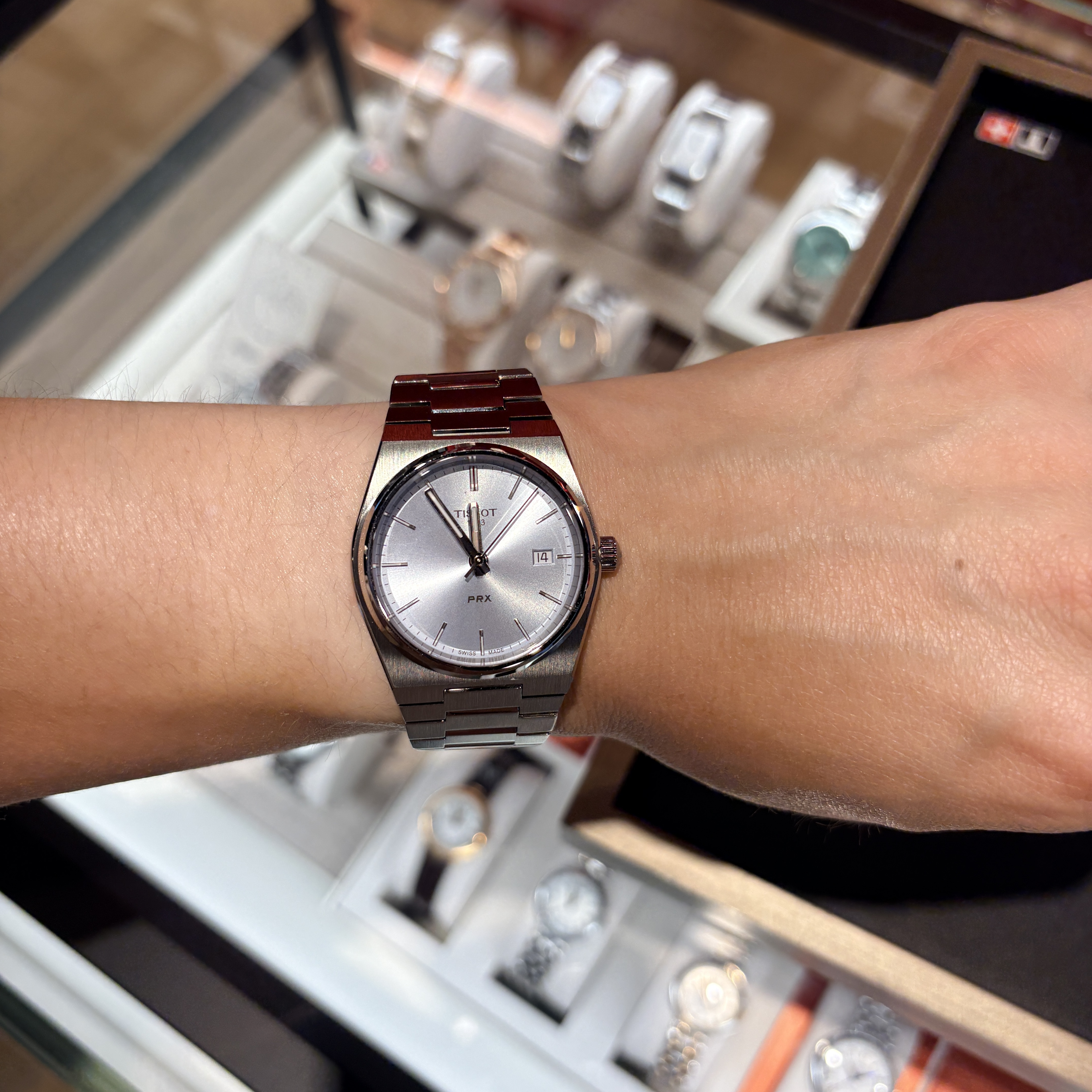 Tissot PRX 35mm Quartz Steel Light Blue 착용 스타일