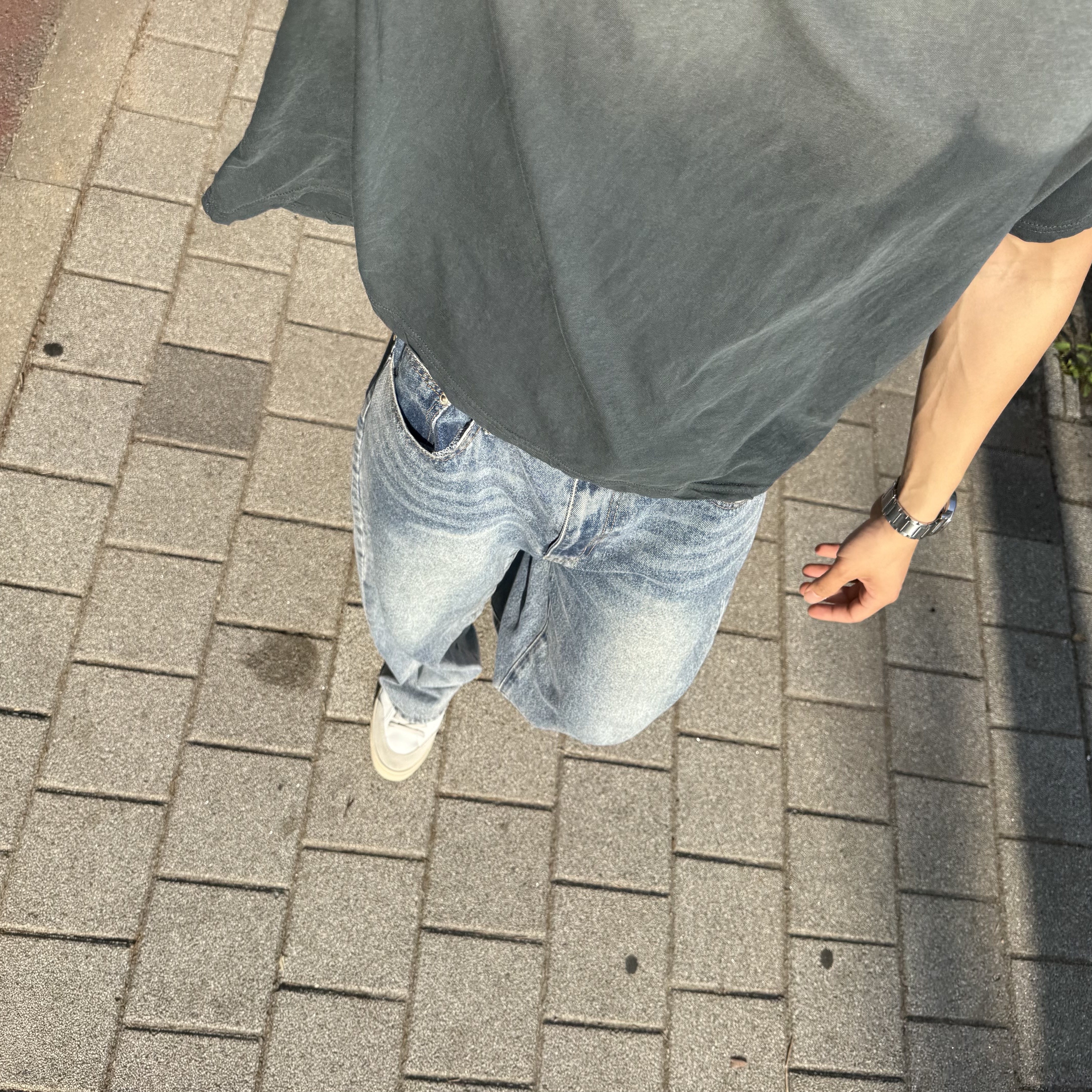 Dr. Martens 1461 Smooth Black, Sugar Cane 14.25 oz. Denim 1947 Model Regular Straight One Wash 착용 스타일 - 3