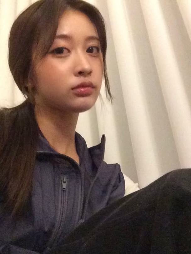 SPORT CHAMBER Light Active Hood Vest NAVY 착용 스타일 - 4