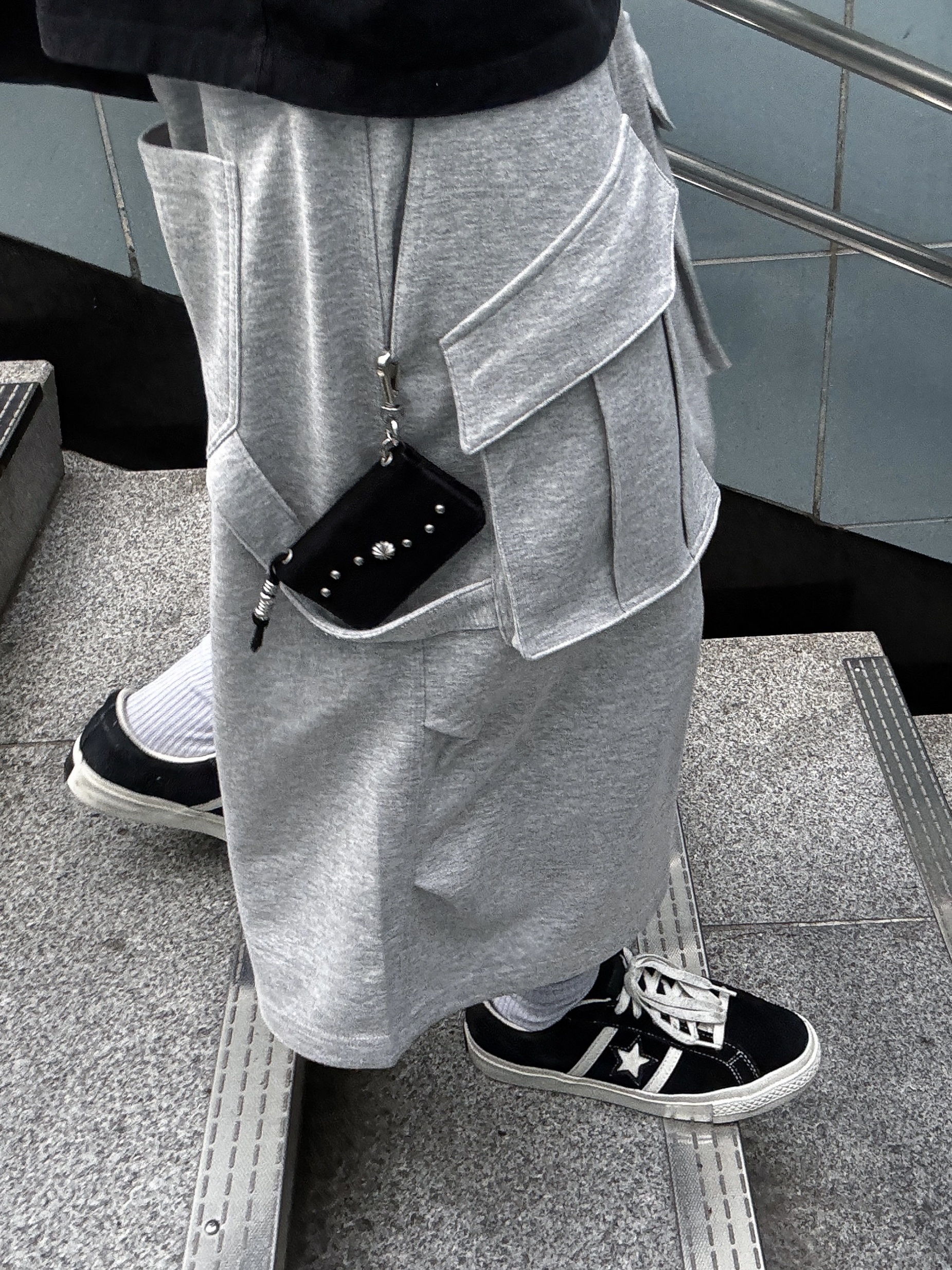[KREAM 단독] Flavorism Bermuda Cargo Sweat Pants Melange, [프리오더] Polyteru 925 Silver Pendant Dice 착용 스타일 - 3