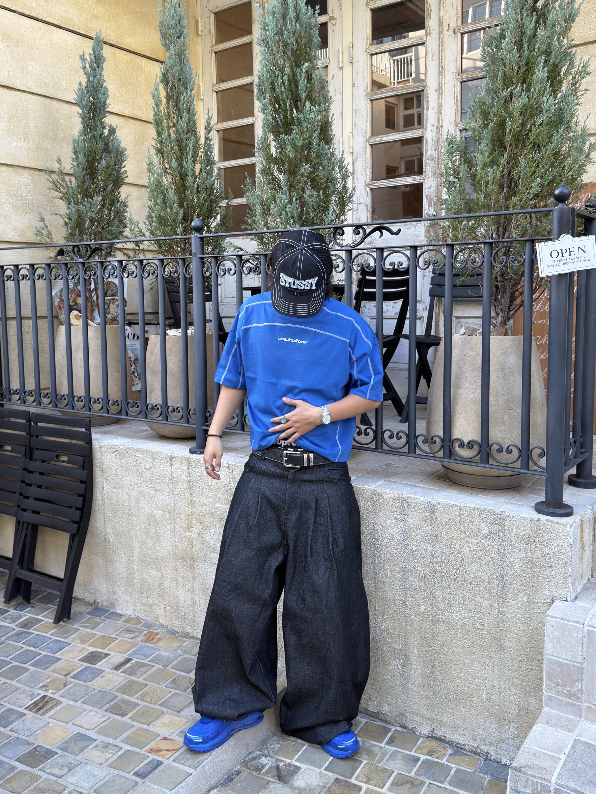 Stussy Mid-Depth Burly Threads Trucker Black, Nike Air Max TL 2.5 Hyper Royal Metallic Silver 착용 스타일 - 4