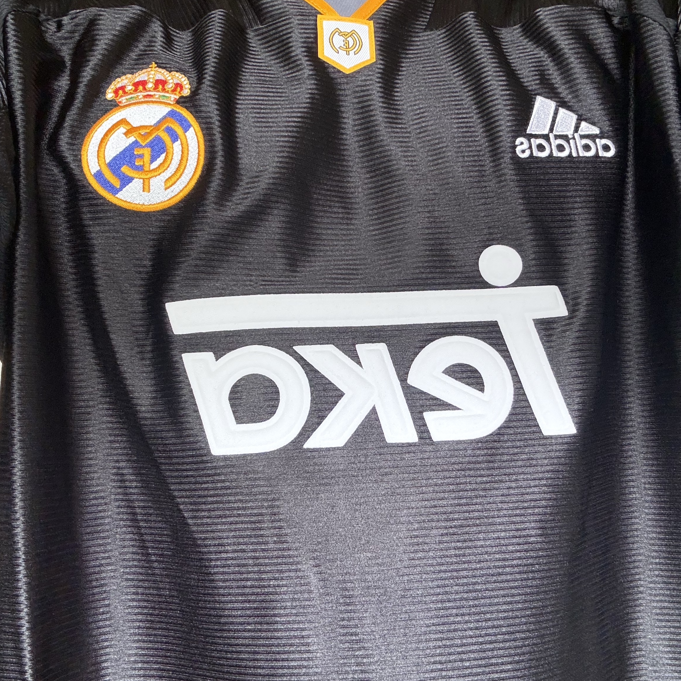 Adidas Real Madrid 99/00 Away Jersey Black - KR Sizing (Non Marking Ver.) 착용 스타일 - 2