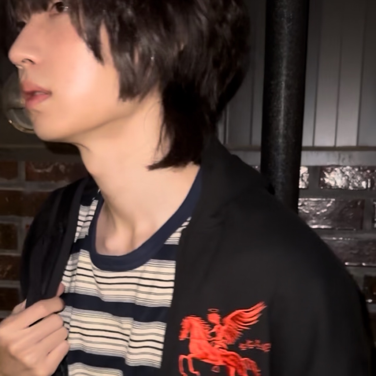 [트리플적립] PACOSPLY Falling Angel Zip Up Hoodie Black 착용 스타일 - 2