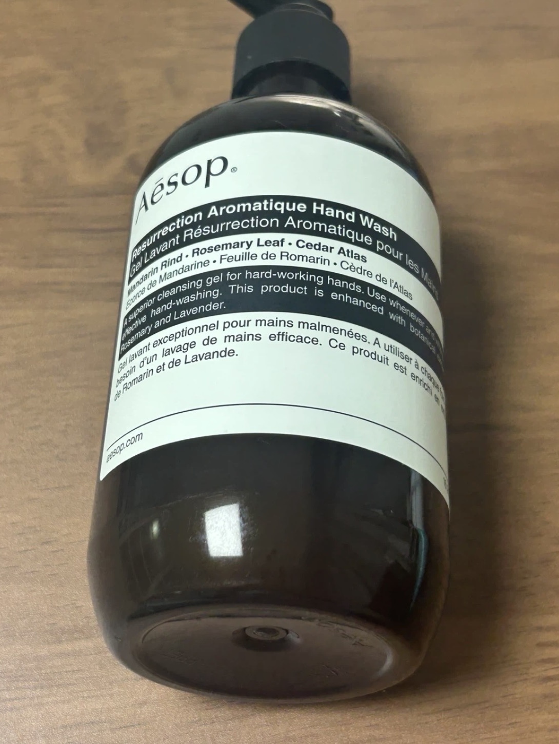Aesop Resurrection Aromatique Hand Wash with Pump 500ml 착용 스타일