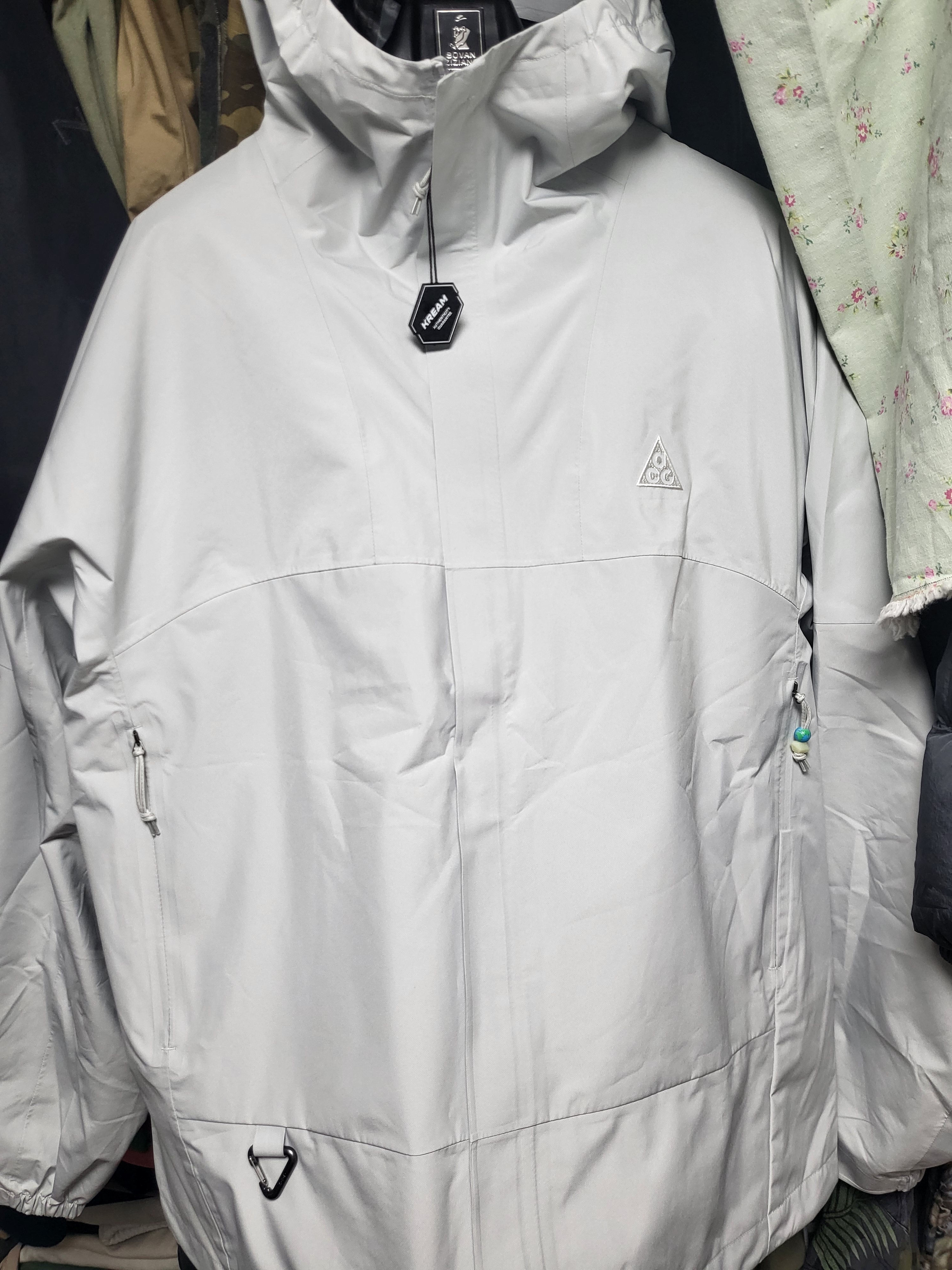 Nike ACG Storm-Fit ADV Cascade Rains Full Zip Jacket Photon Dust - Asia 착용 스타일 - 3