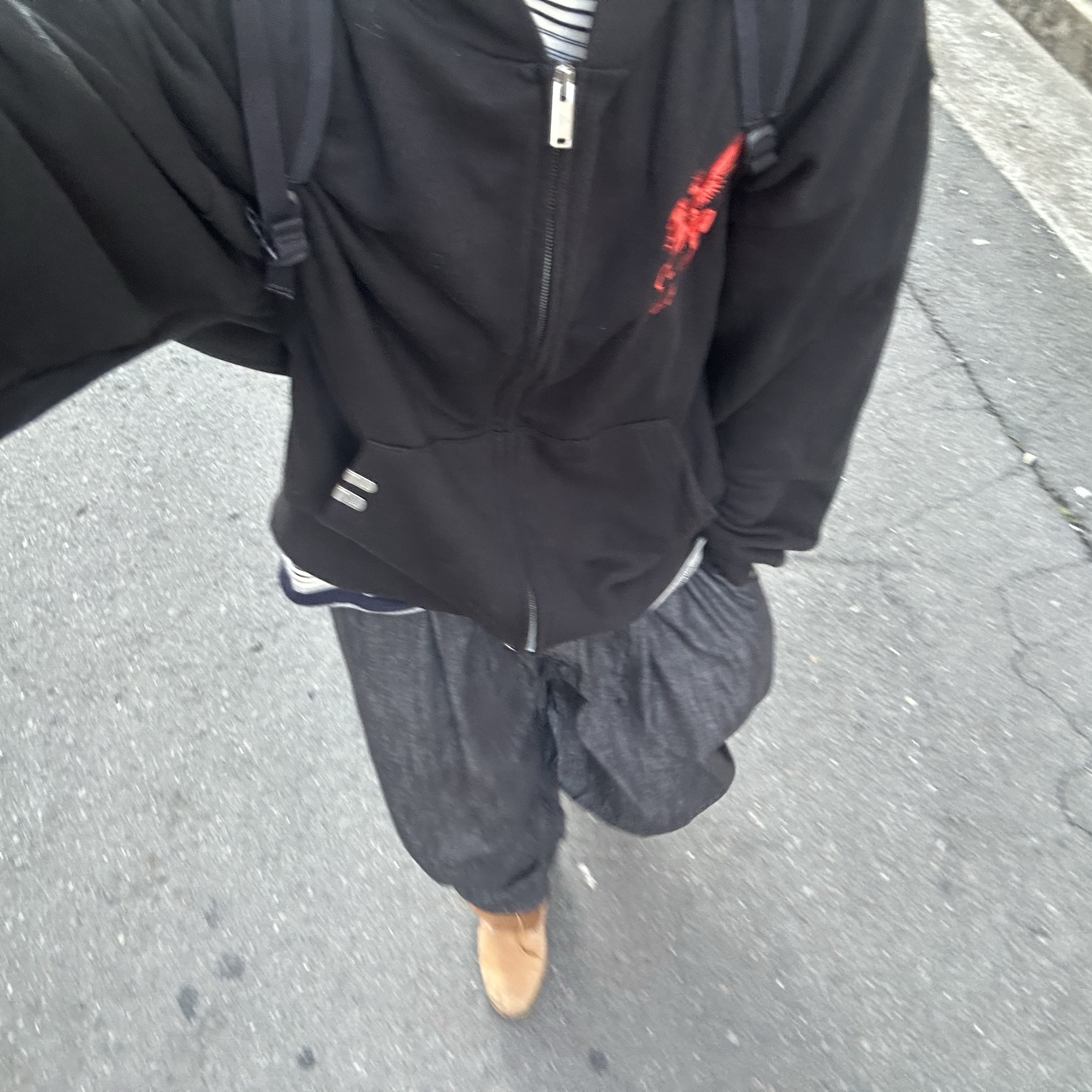 [트리플적립] PACOSPLY Falling Angel Zip Up Hoodie Black, Arc'teryx Konseal 15 Backpack Black 착용 스타일 - 4