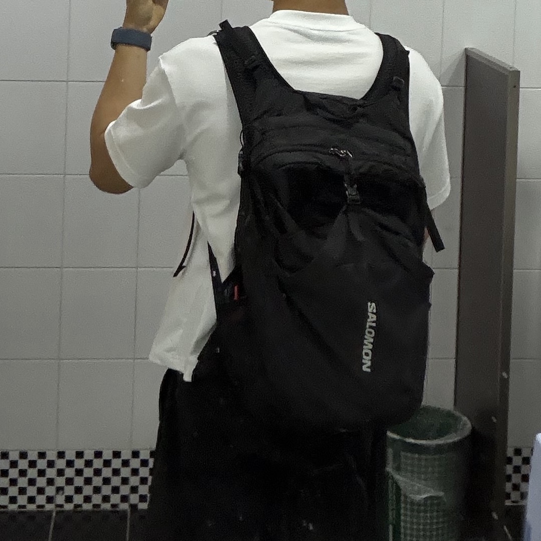 Salomon Trailblazer 30 Black 착용 스타일