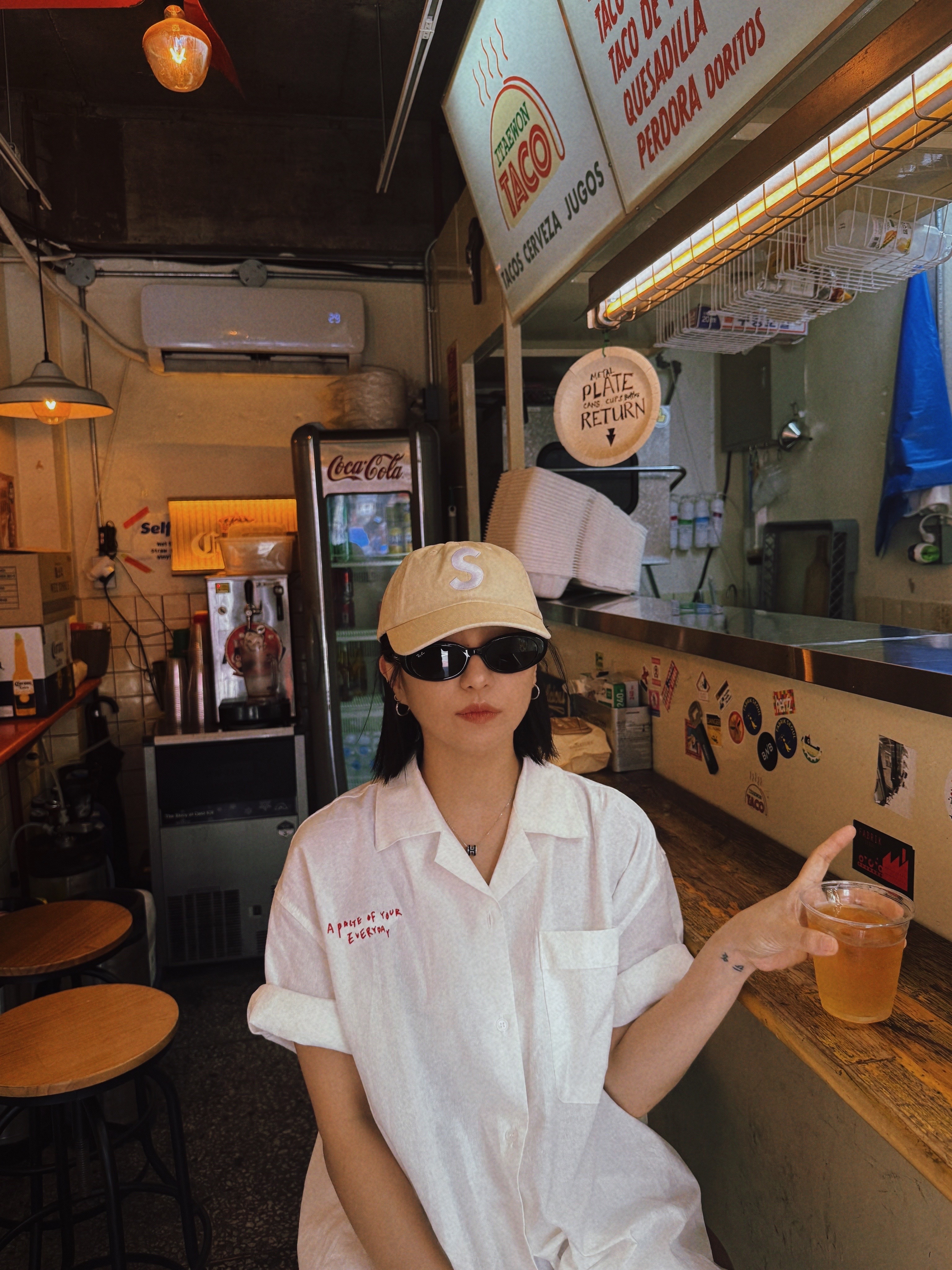 Ray-Ban RB4441D Bio-Based Polished Black Frame Dark Grey Lenses Low Bridge Fit, Supreme Pigment Coated S Logo 6-Panel Stone - 25SS 착용 스타일 - 1