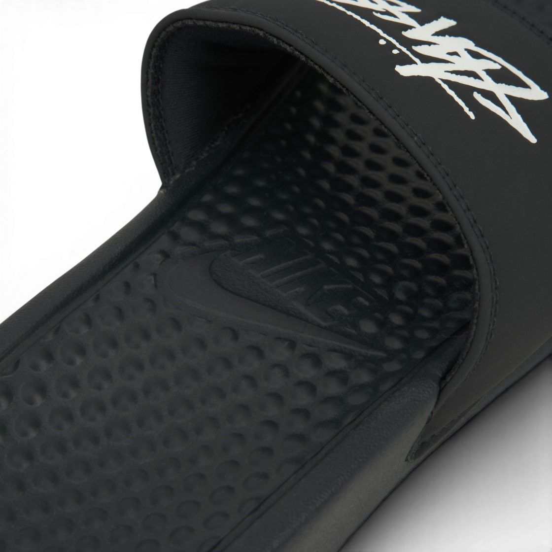 나이키 x 스투시 베나시 슬라이드 오프 느와르(Nike x Stussy Benassi Slide Off Noir) - 8