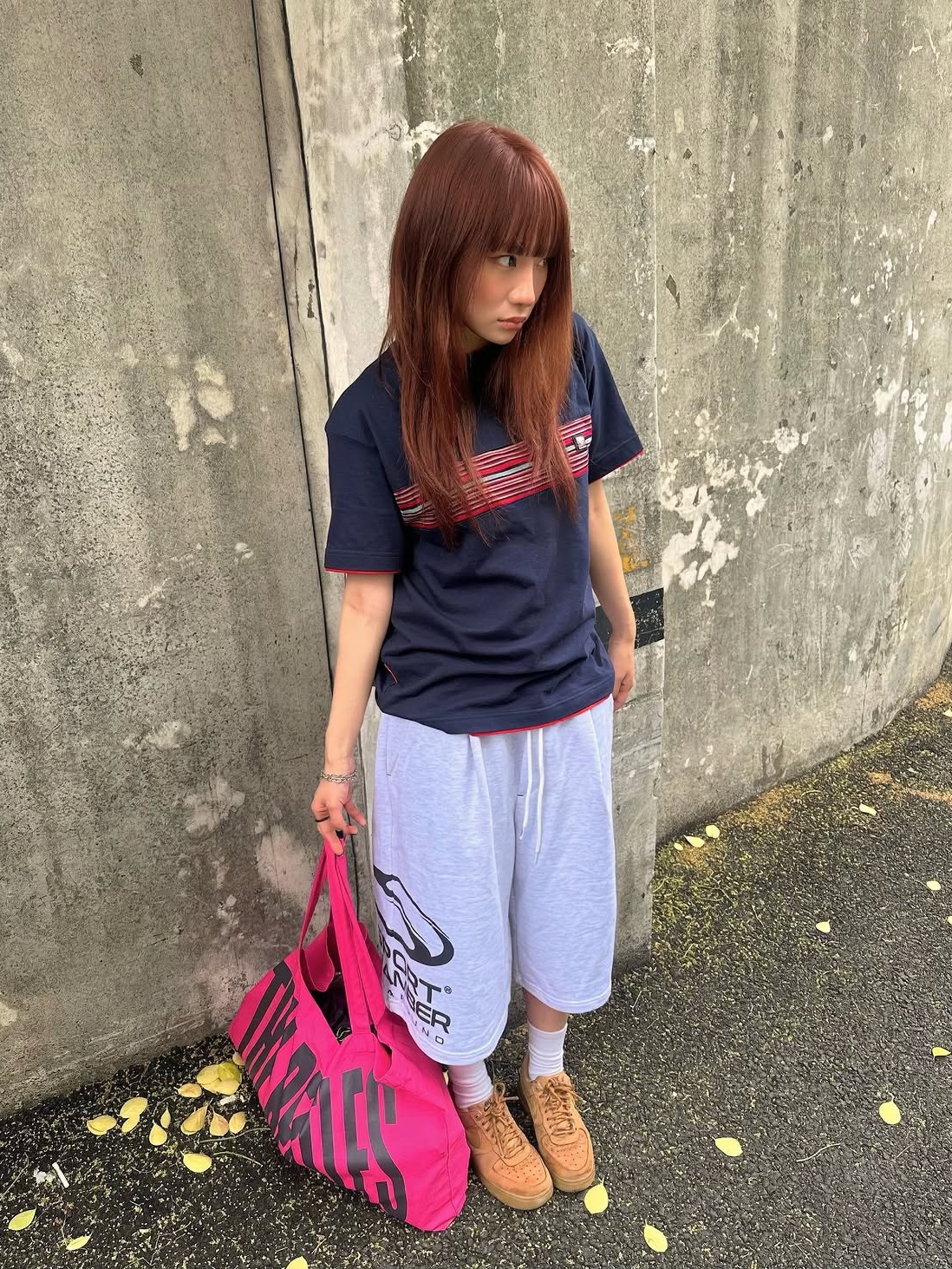 SPORT CHAMBER Spectrum T-shirt NAVY 착용 스타일 - 2