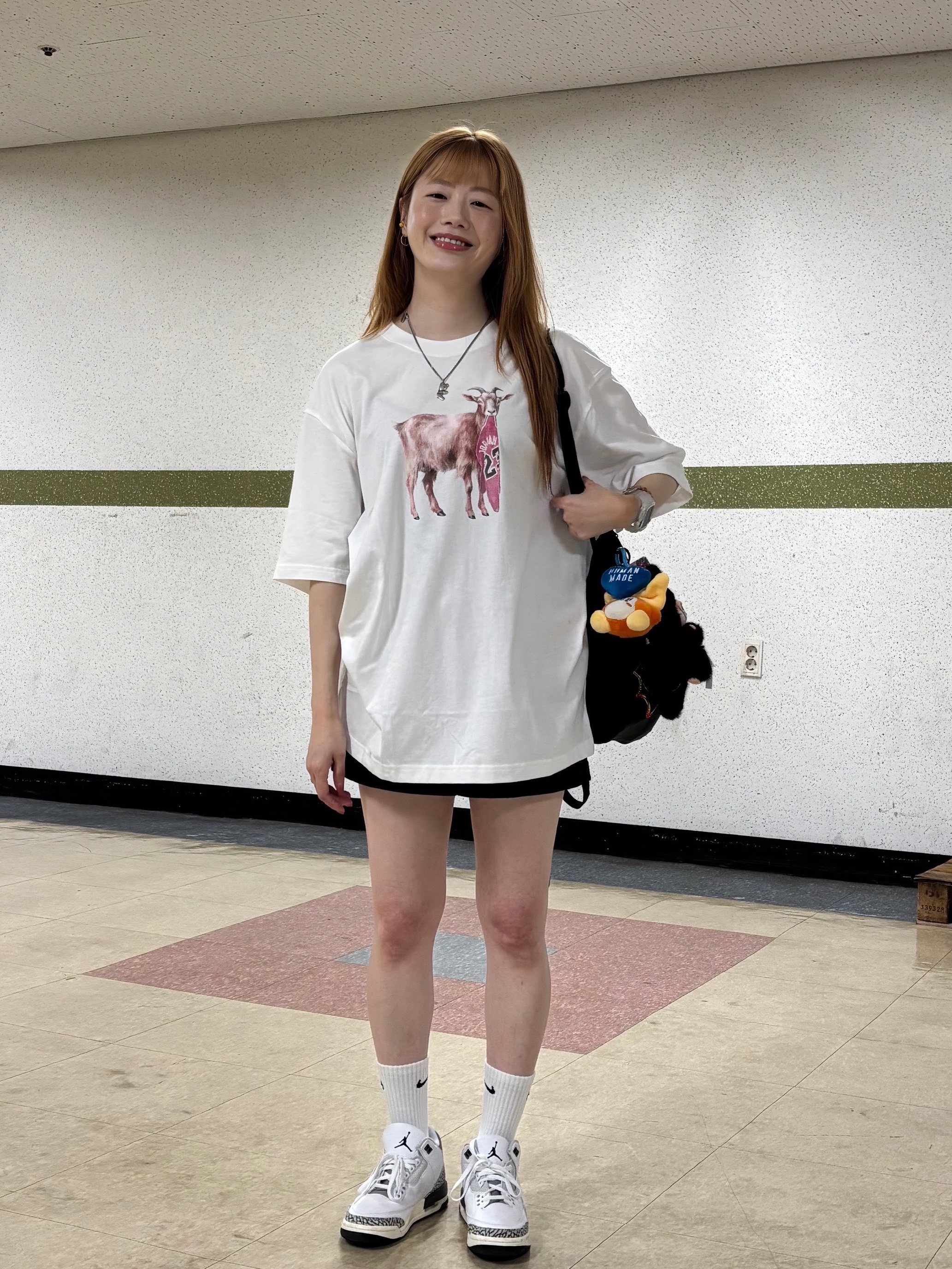 (GS) Jordan 3 Retro Animal Icon, Jordan T-Shirt White Black 착용 스타일 - 3