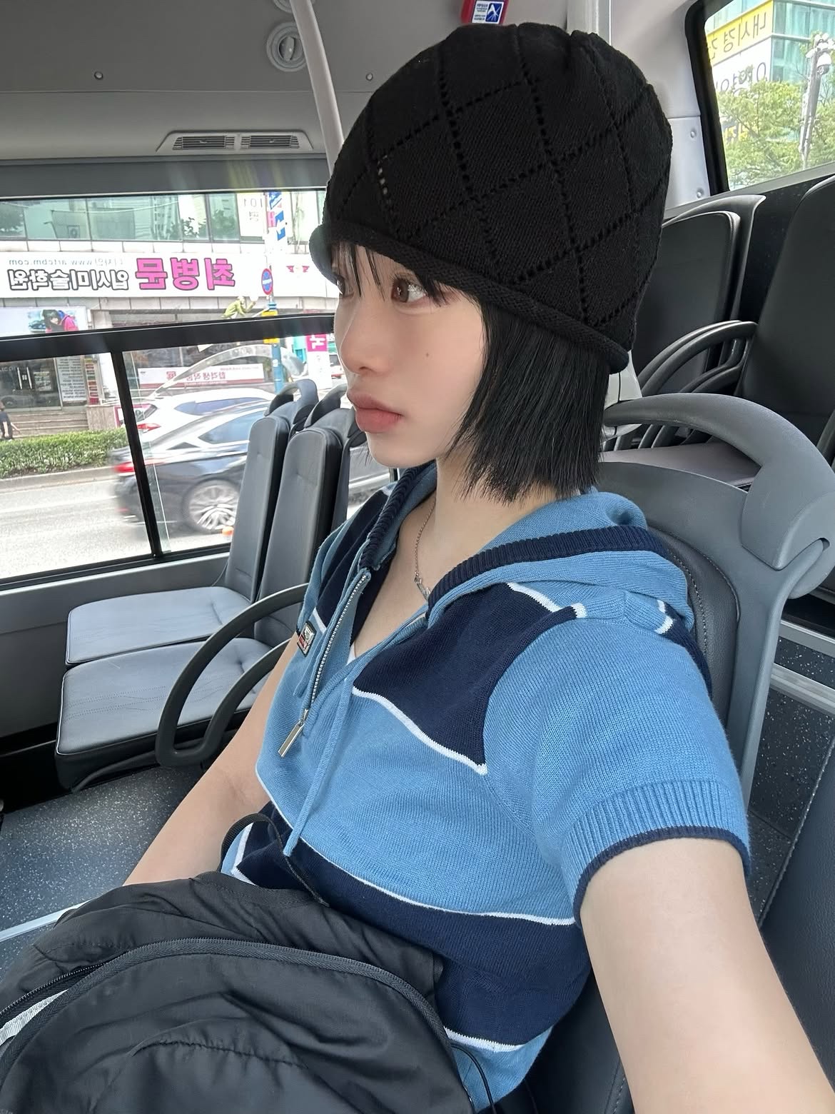 SPORT CHAMBER Loop Knit Hoodie SKY BLUE 착용 스타일 - 1