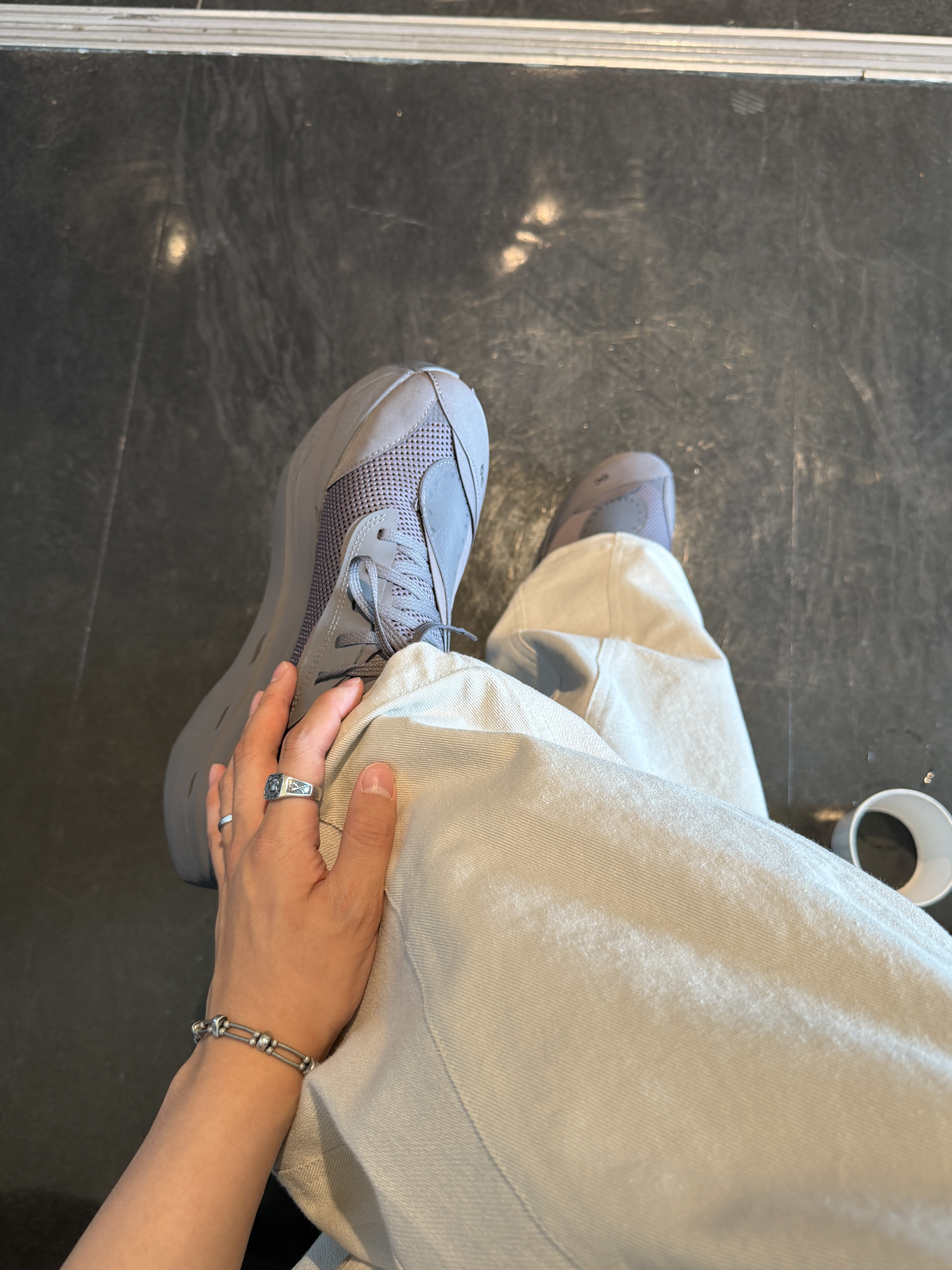 On Running x Post Archive Faction (Paf) Cloudboom Volt Ember Pebble 착용 스타일