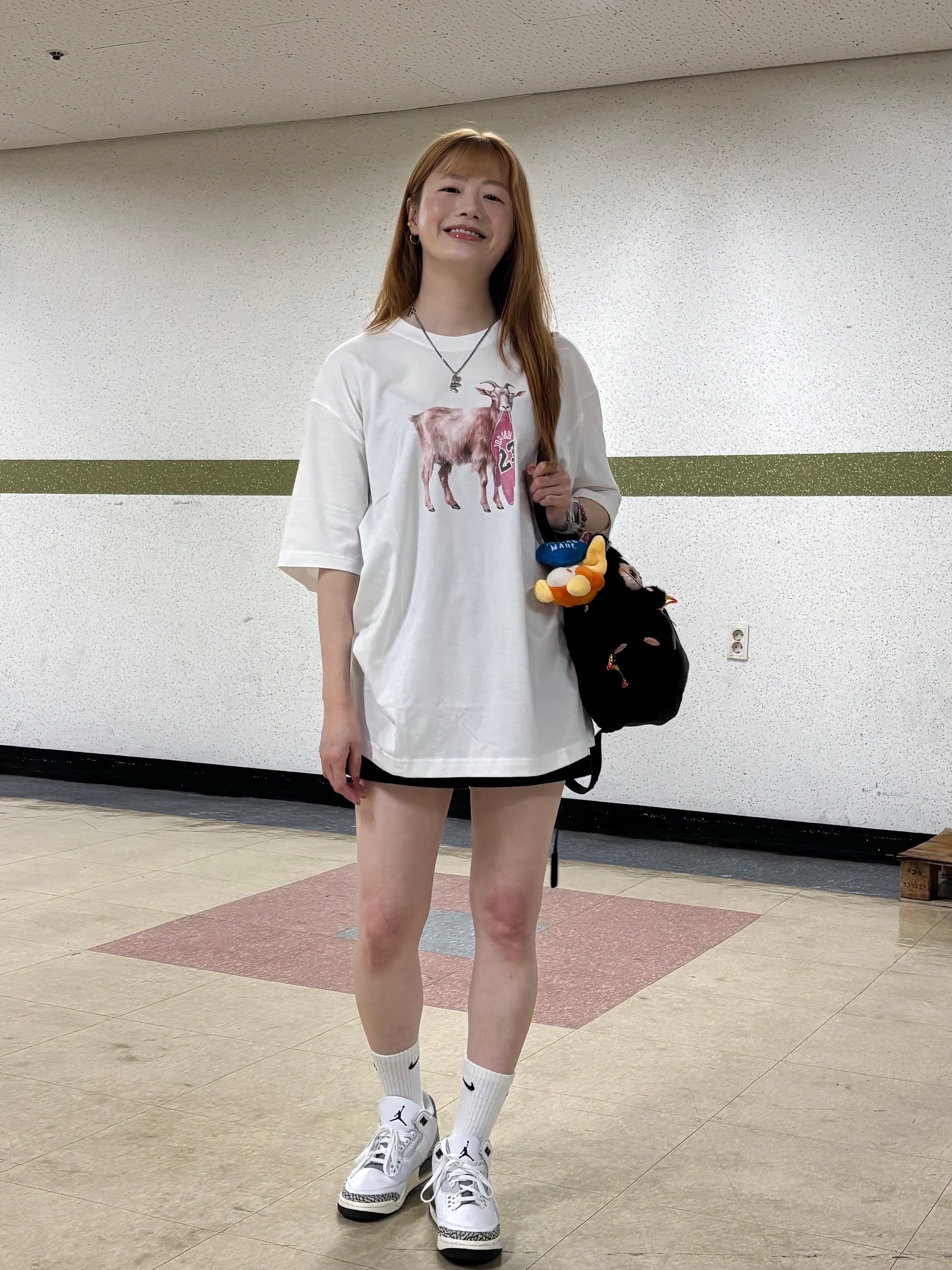 (GS) Jordan 3 Retro Animal Icon, Jordan T-Shirt White Black 착용 스타일 - 6