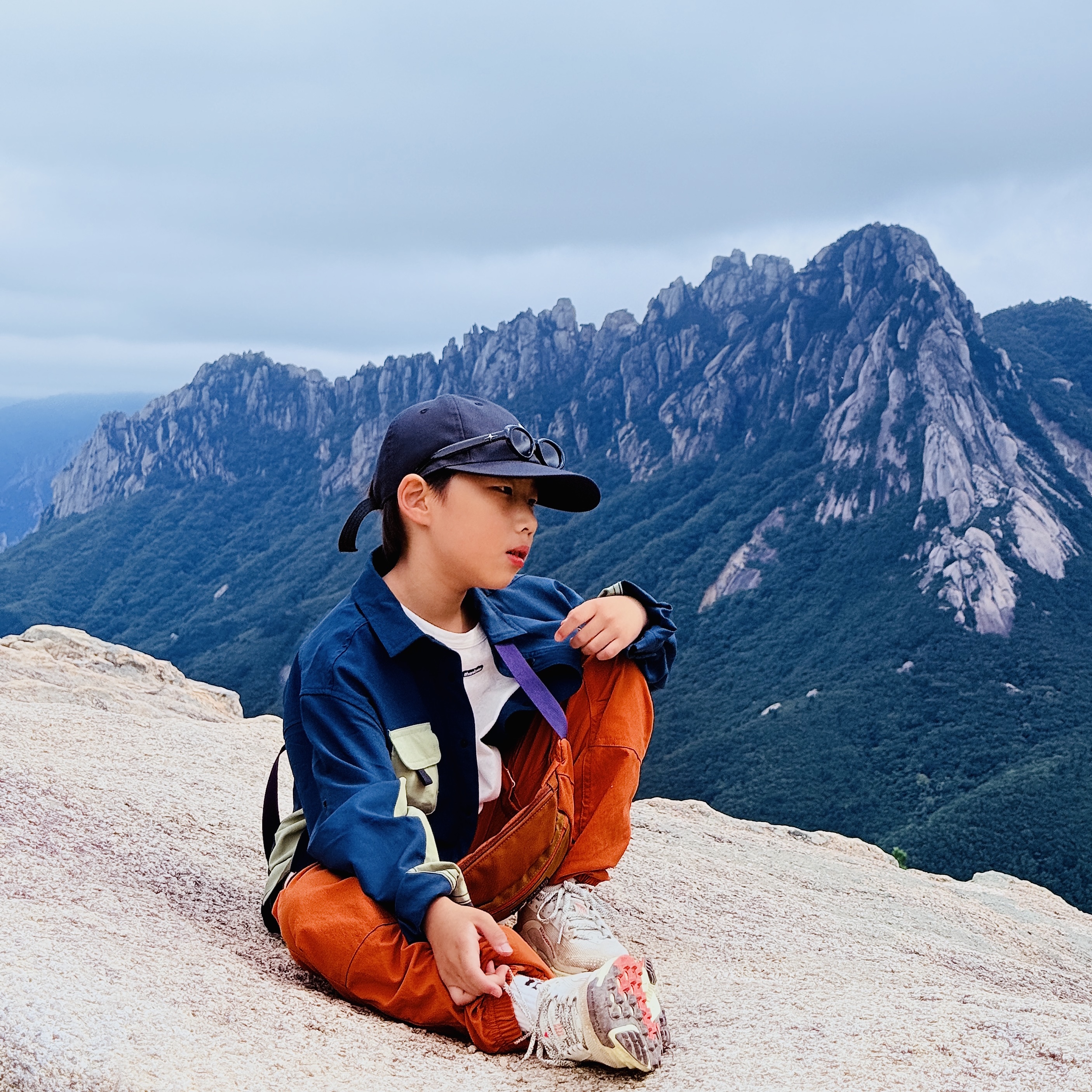 (Kids) Nike ACG Devastatio Trail Dri-Fit UV Top Armory Navy Baltic Blue 착용 스타일 - 2
