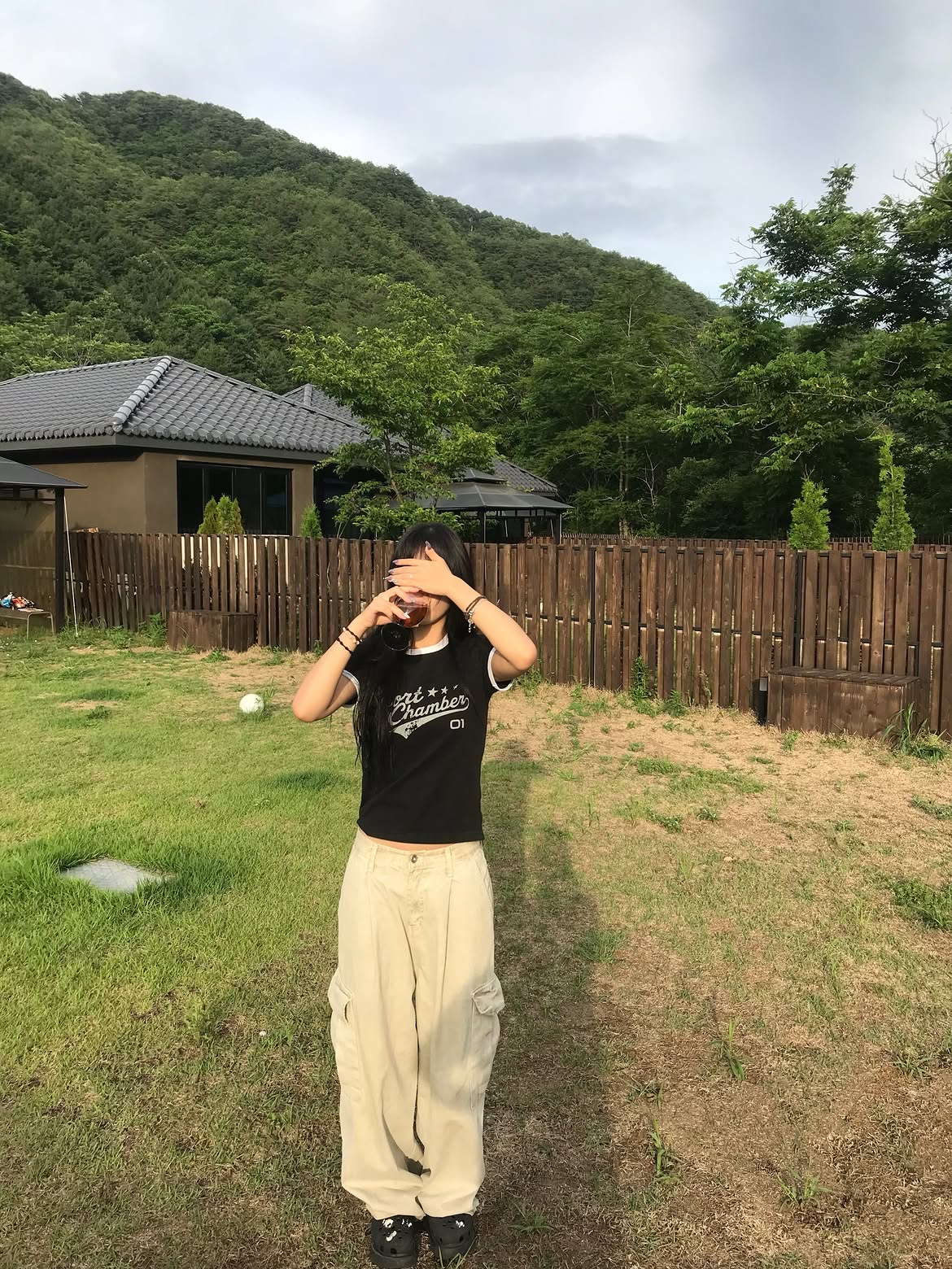 SPORT CHAMBER Active Logo T-Shirt BLACK 착용 스타일 - 9
