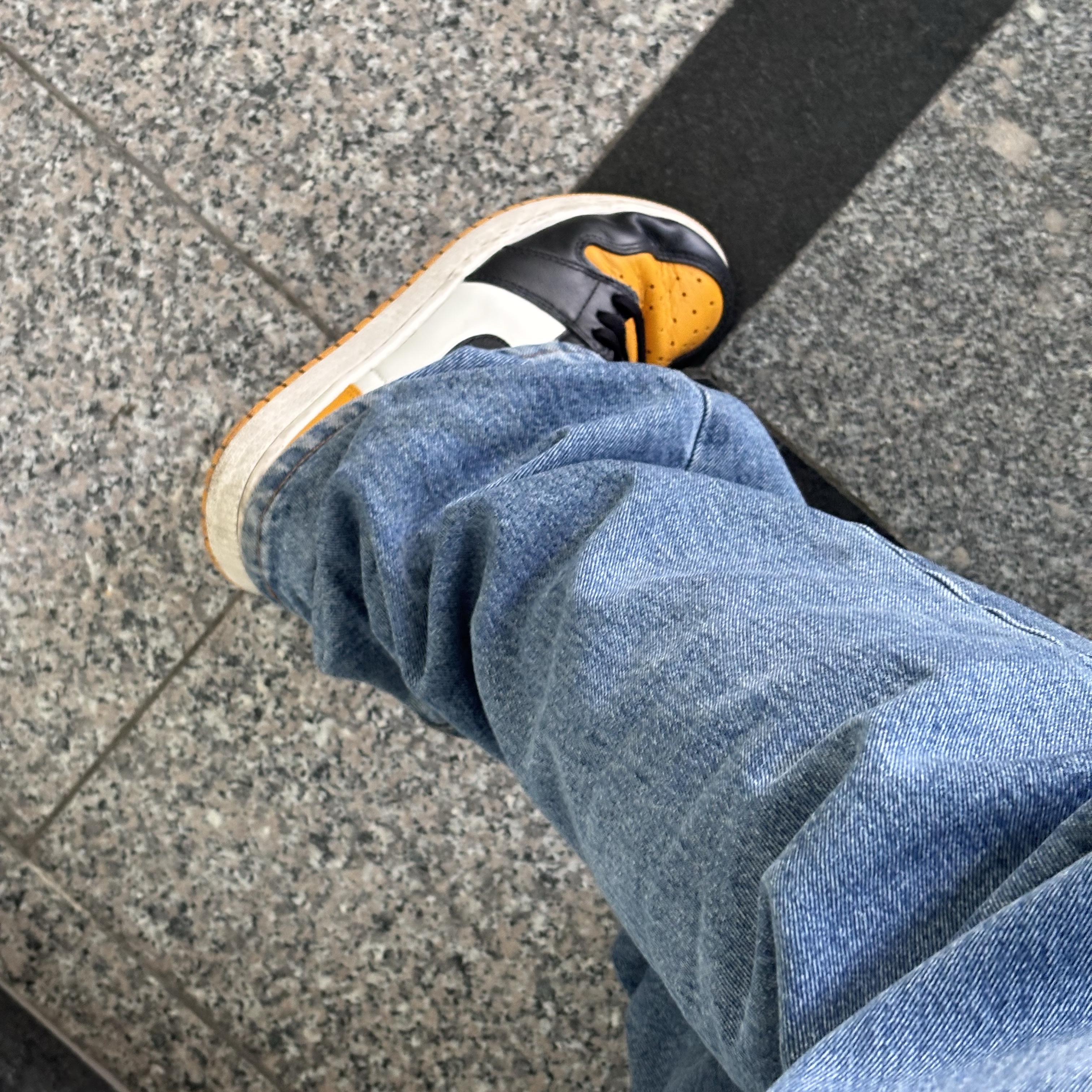 Jordan 1 Retro High OG Taxi 착용 스타일 - 2