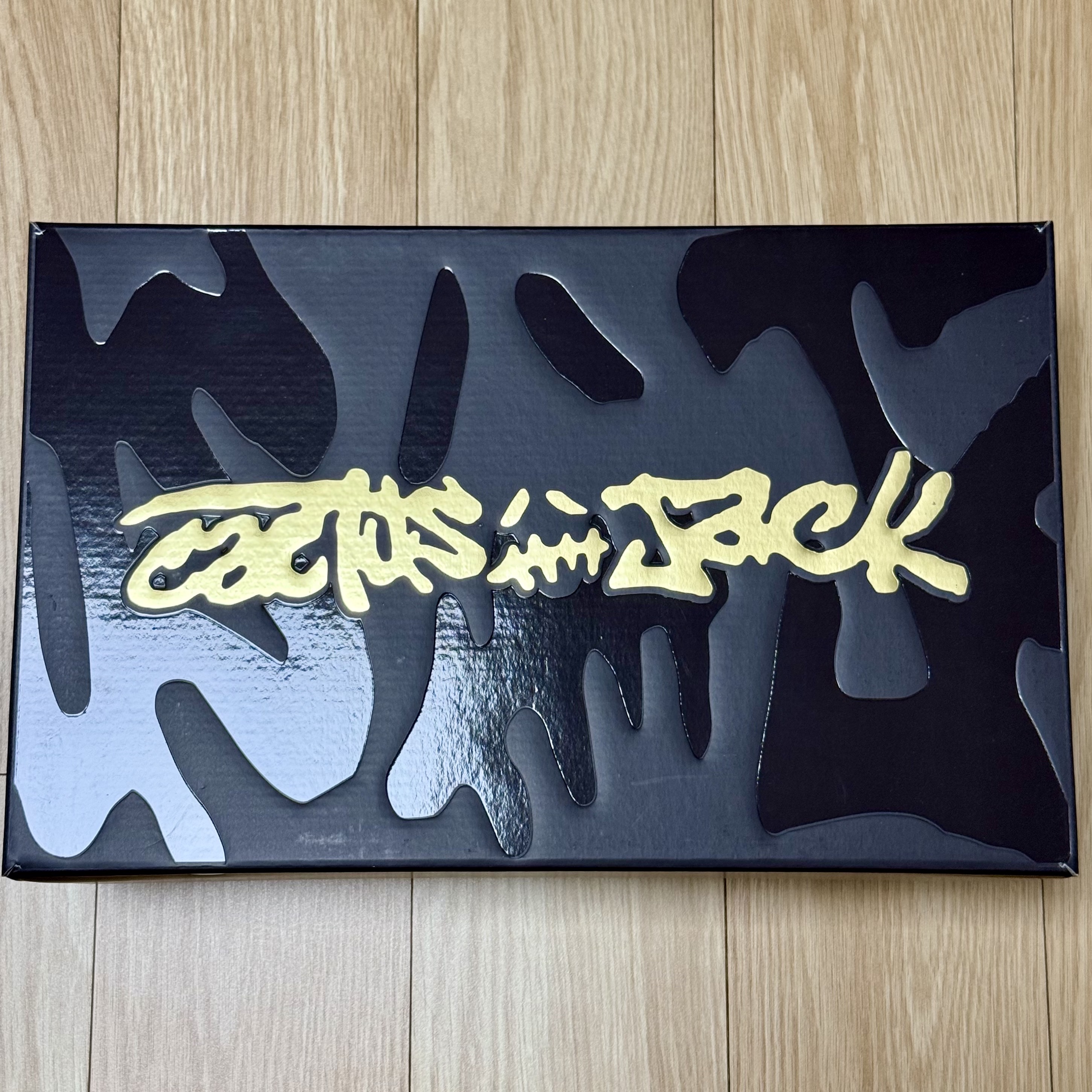 Nike x Travis Scott Cactus Jack Phantom 6 Low Elite FG SE Earth and Metallic Gold 착용 스타일 - 1