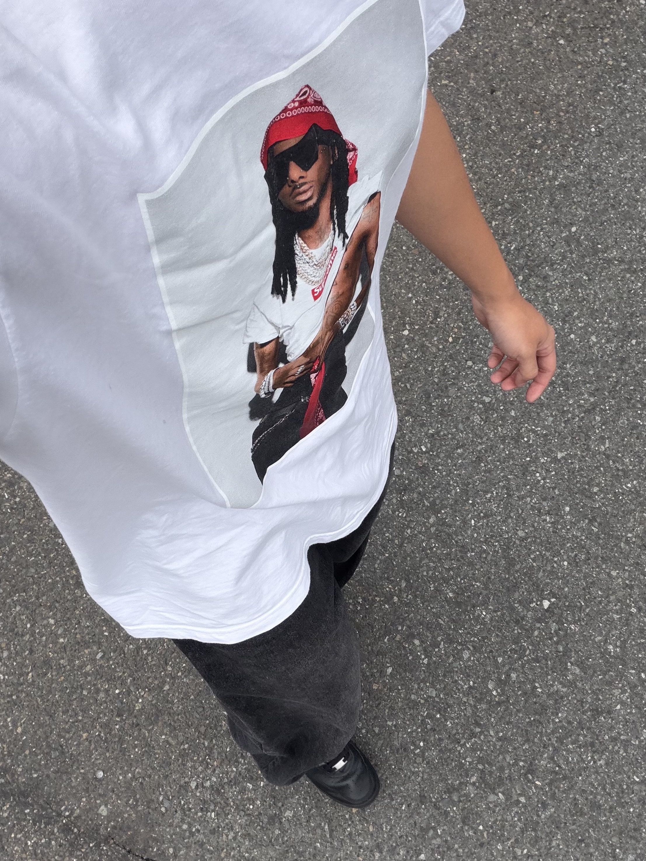 Nike x Supreme Air Force 1 Low Black, Supreme Playboi Carti T-Shirt White - 25FW 착용 스타일 - 2