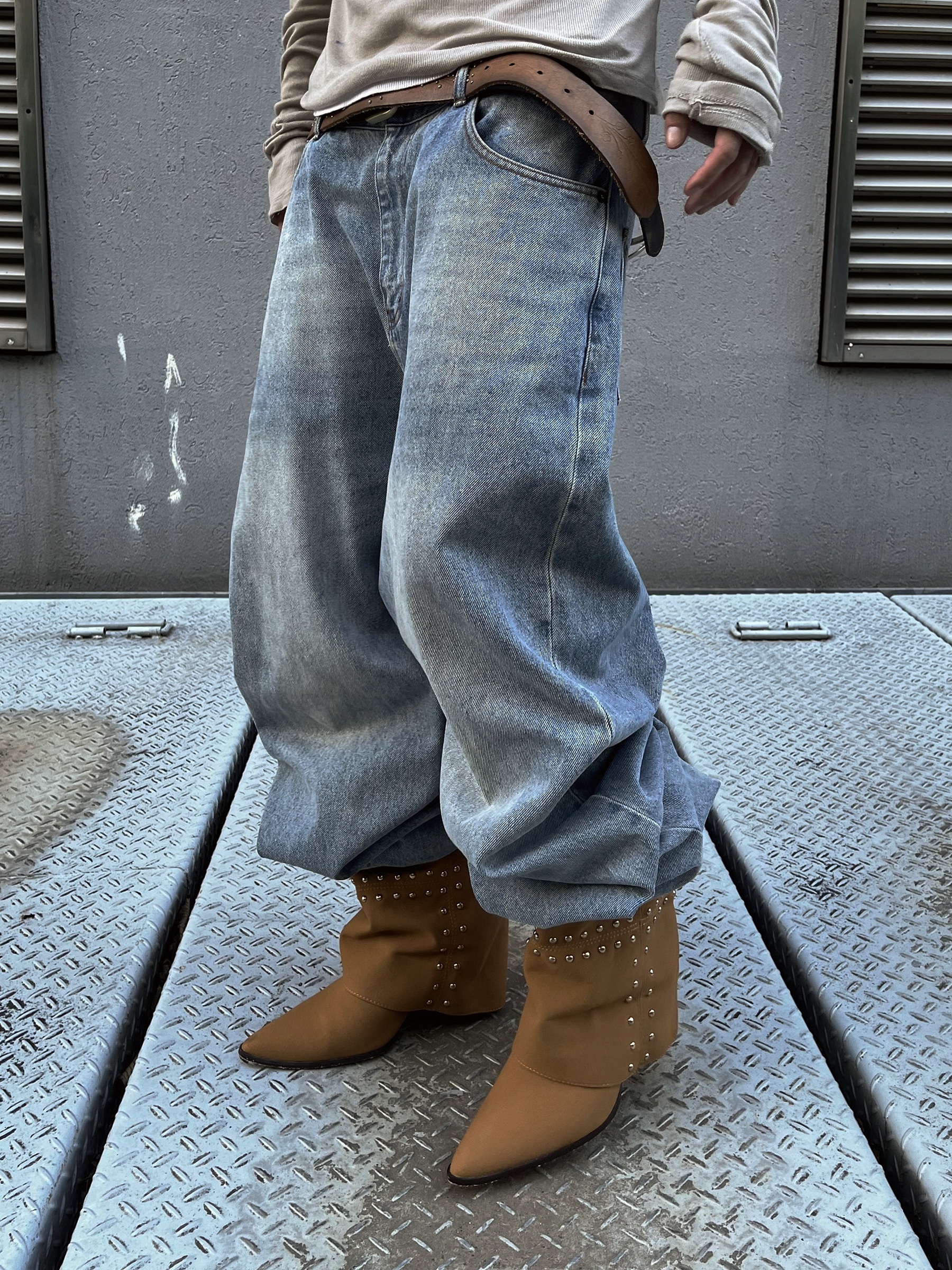 NOD Wide Baggy Denim pants Mid blue 착용 스타일 - 3