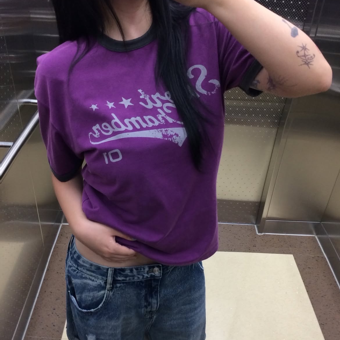 SPORT CHAMBER Active Logo T-Shirt PURPLE 착용 스타일 - 2