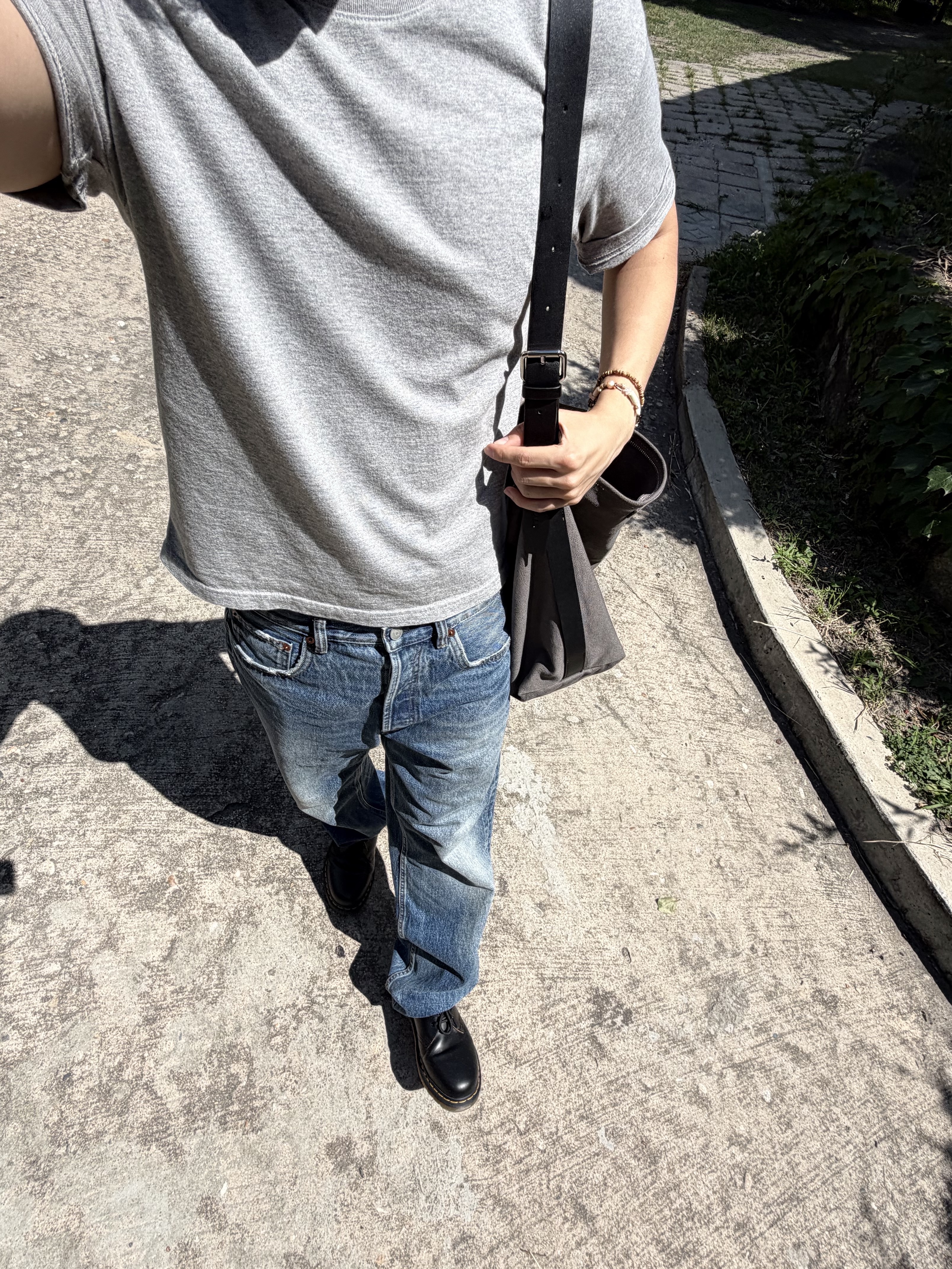 Dr. Martens 1461 Smooth Black 착용 스타일 - 1