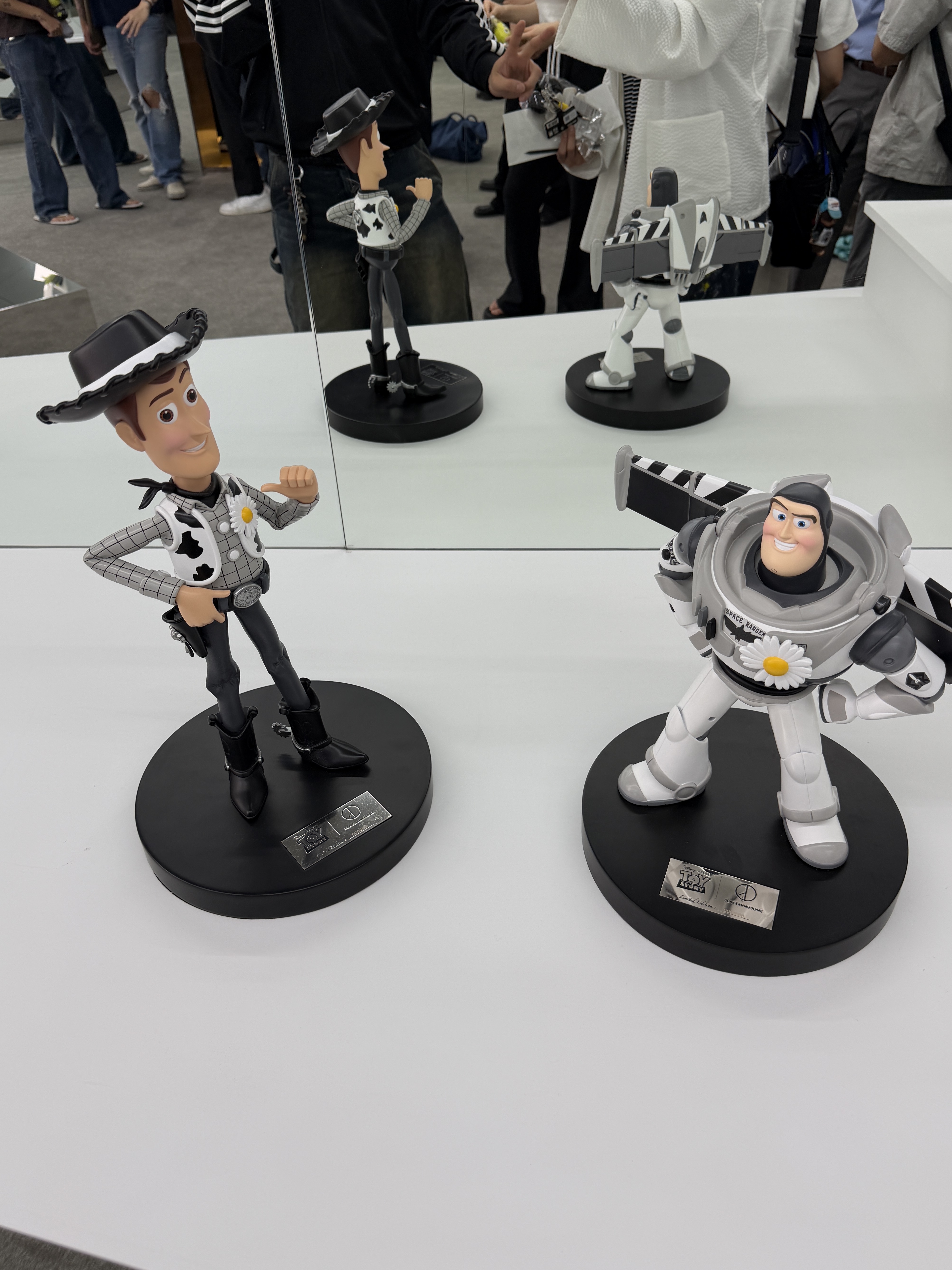 Peaceminusone x Toy Story The First Fan Action Figure Buzz, Peaceminusone x Toy Story The First Fan Action Figure Woody 착용 스타일 - 1
