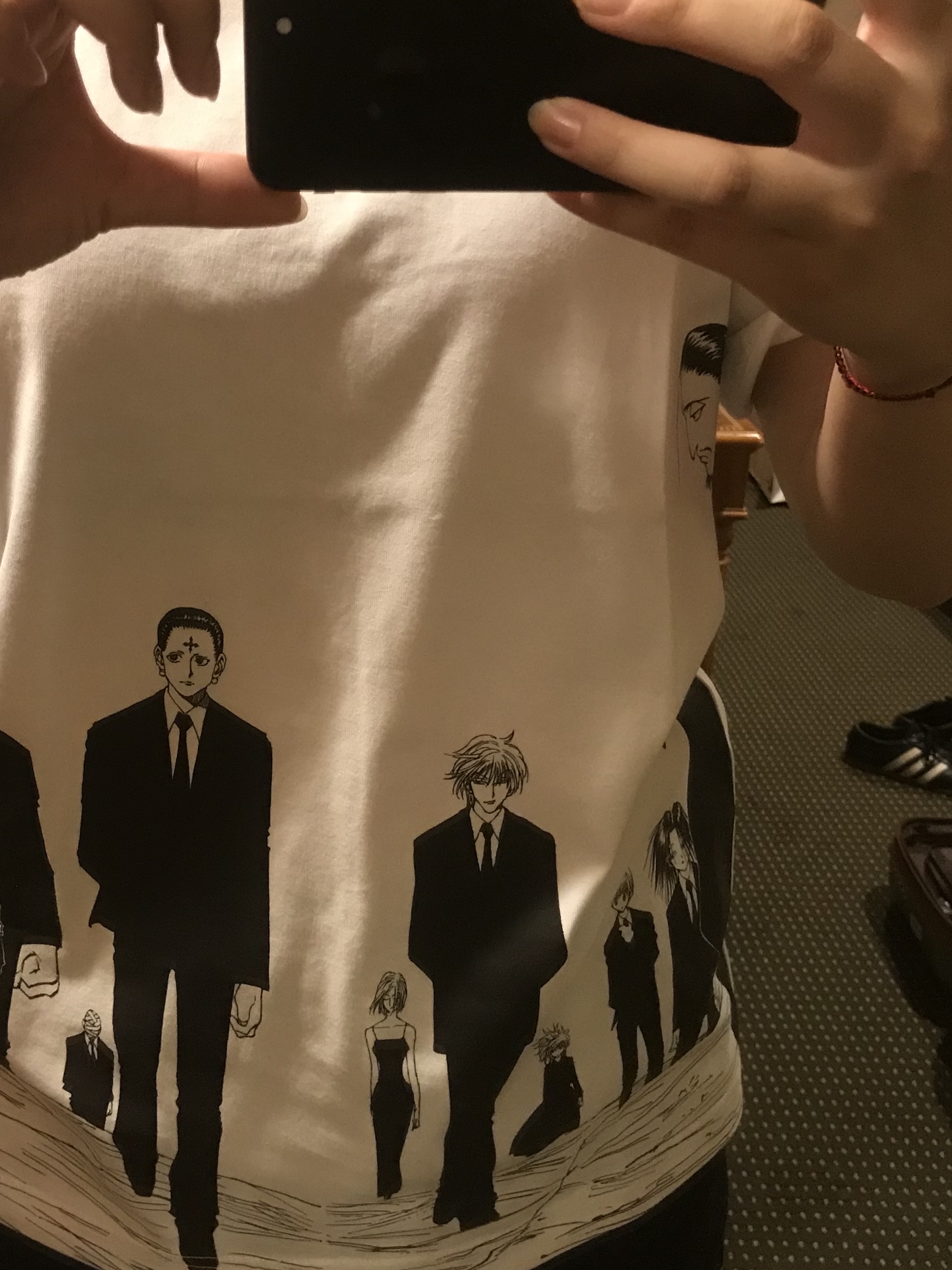 (W) ERTR Cosmic Pique T-Shirt Black, Uniqlo UT Shueisha 100th Anniversary Hunter x Hunter T-Shirt White 착용 스타일 - 2