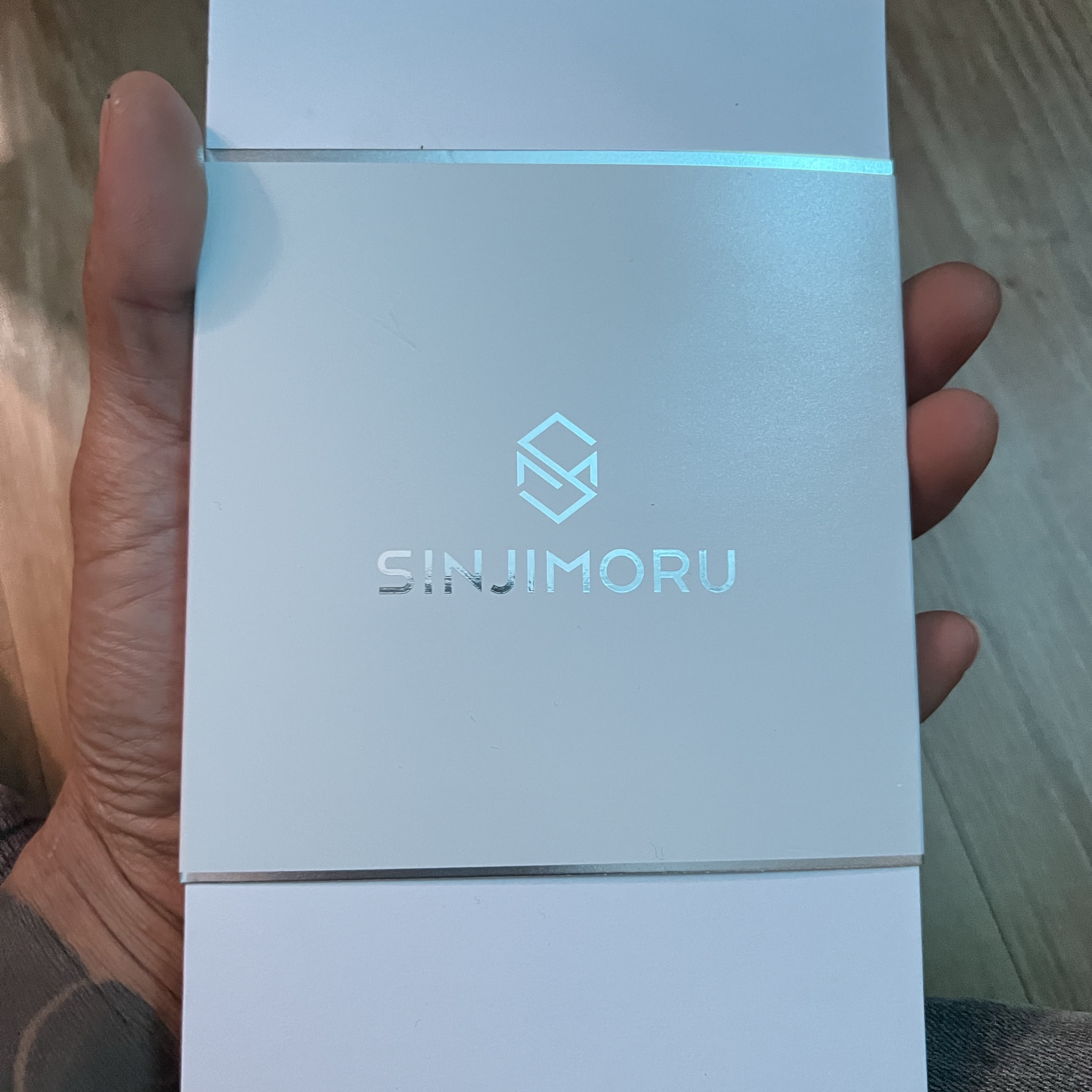 SINJIMORU Privacy Full-Cover Tempered Glass Screen Protector iPhone 17 16 15 14 13 12 Mini Plus Pro Max 착용 스타일