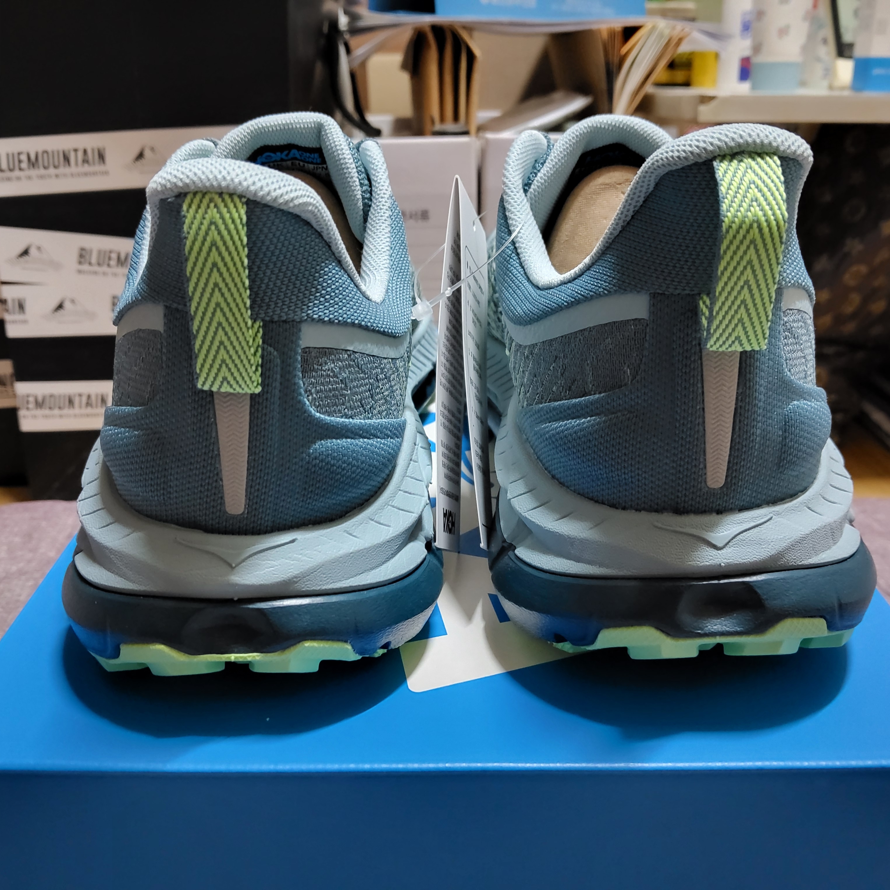 Hoka Mafate Speed 4 Mountain Fog Druzy - Regular 착용 스타일 - 4