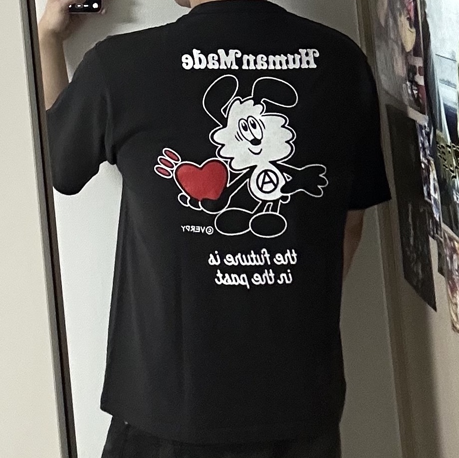 Human Made x Verdy x Lotte Museum Graphic T-Shirt Black 착용 스타일 - 2