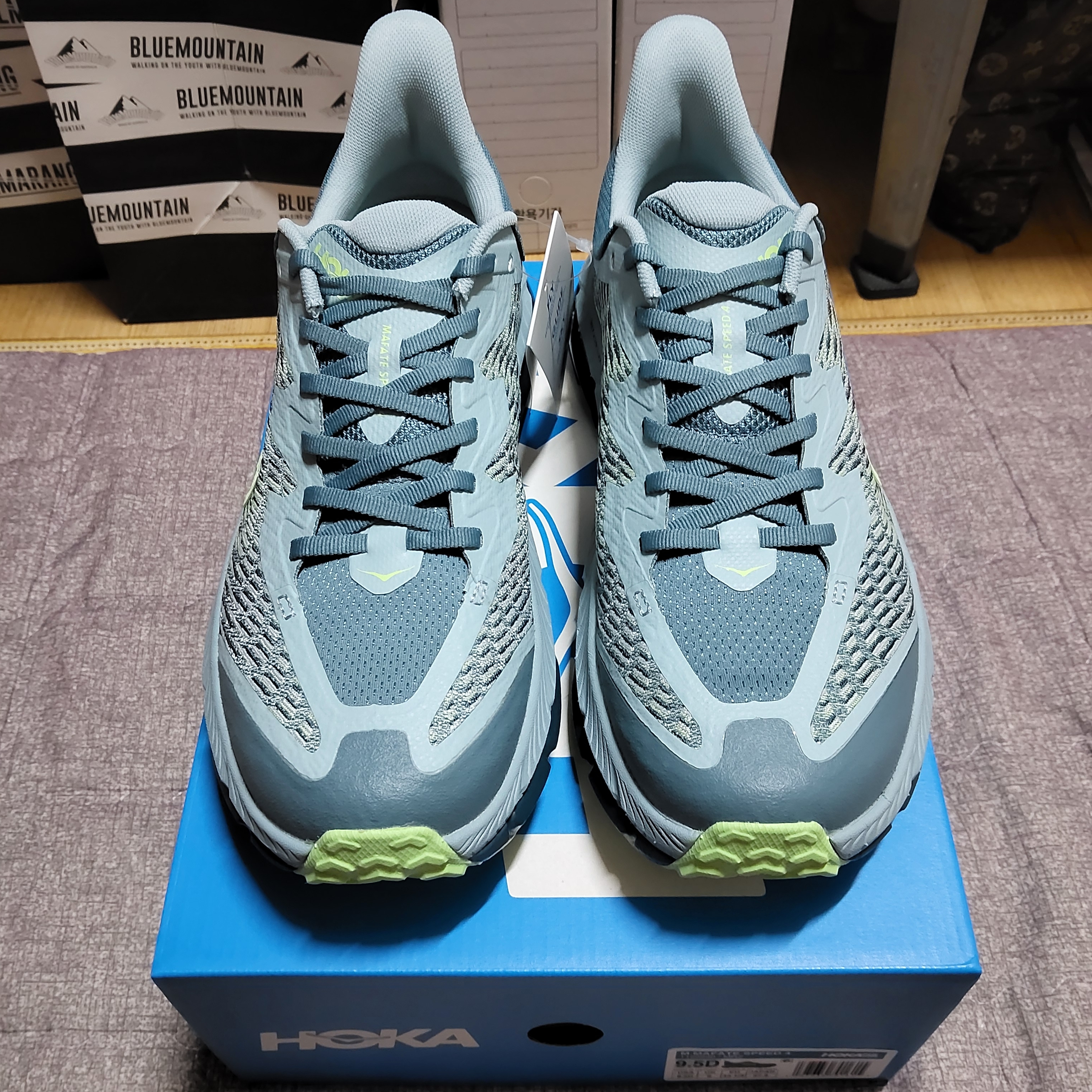 Hoka Mafate Speed 4 Mountain Fog Druzy - Regular 착용 스타일 - 2